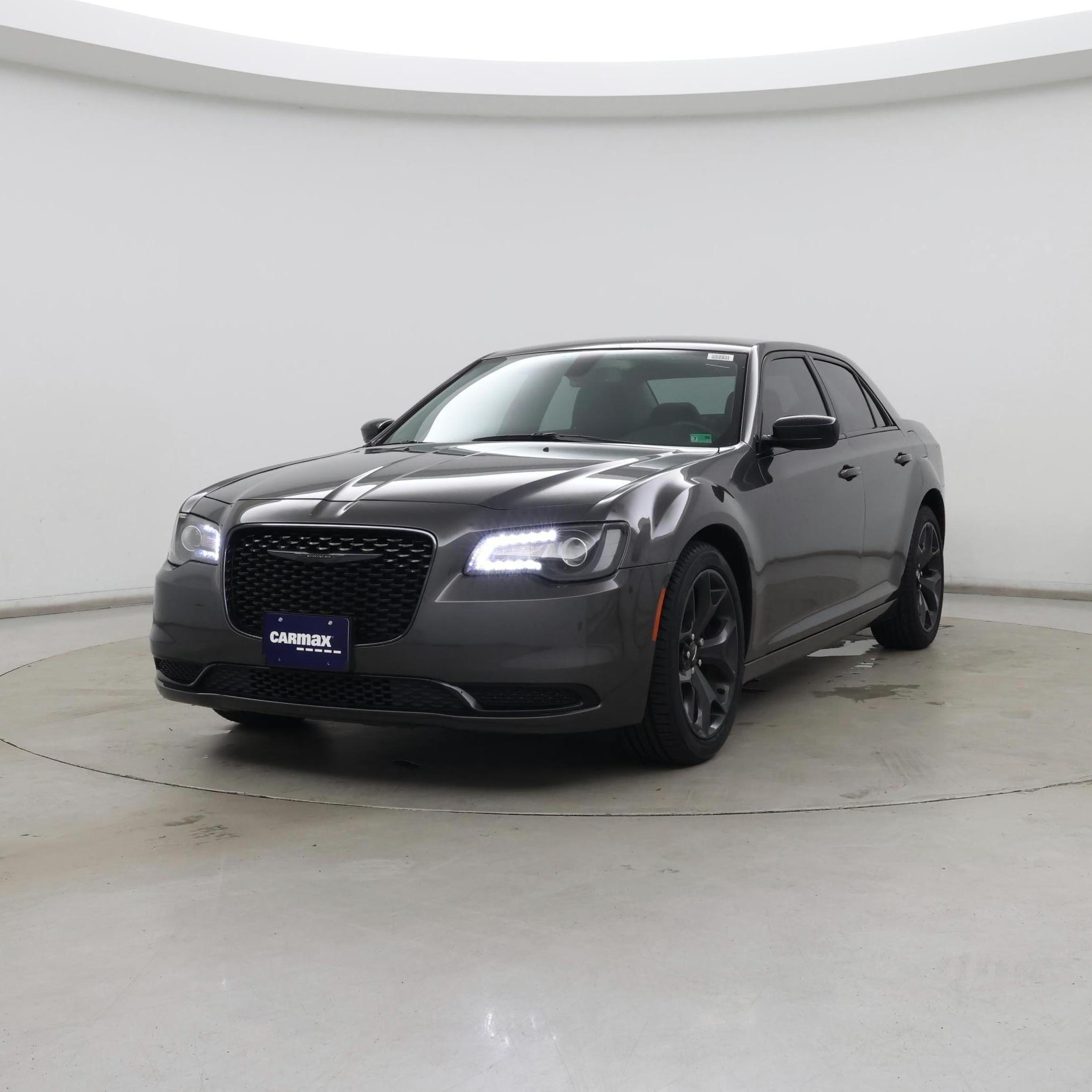 Thumbnail: 2021 Chrysler 300 - 4