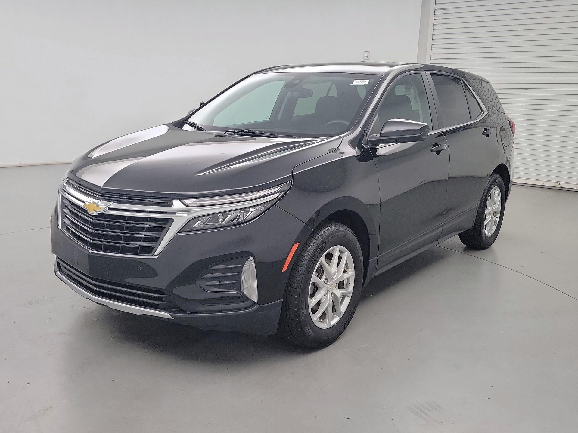 Thumbnail: 2022 Chevrolet Equinox - 3
