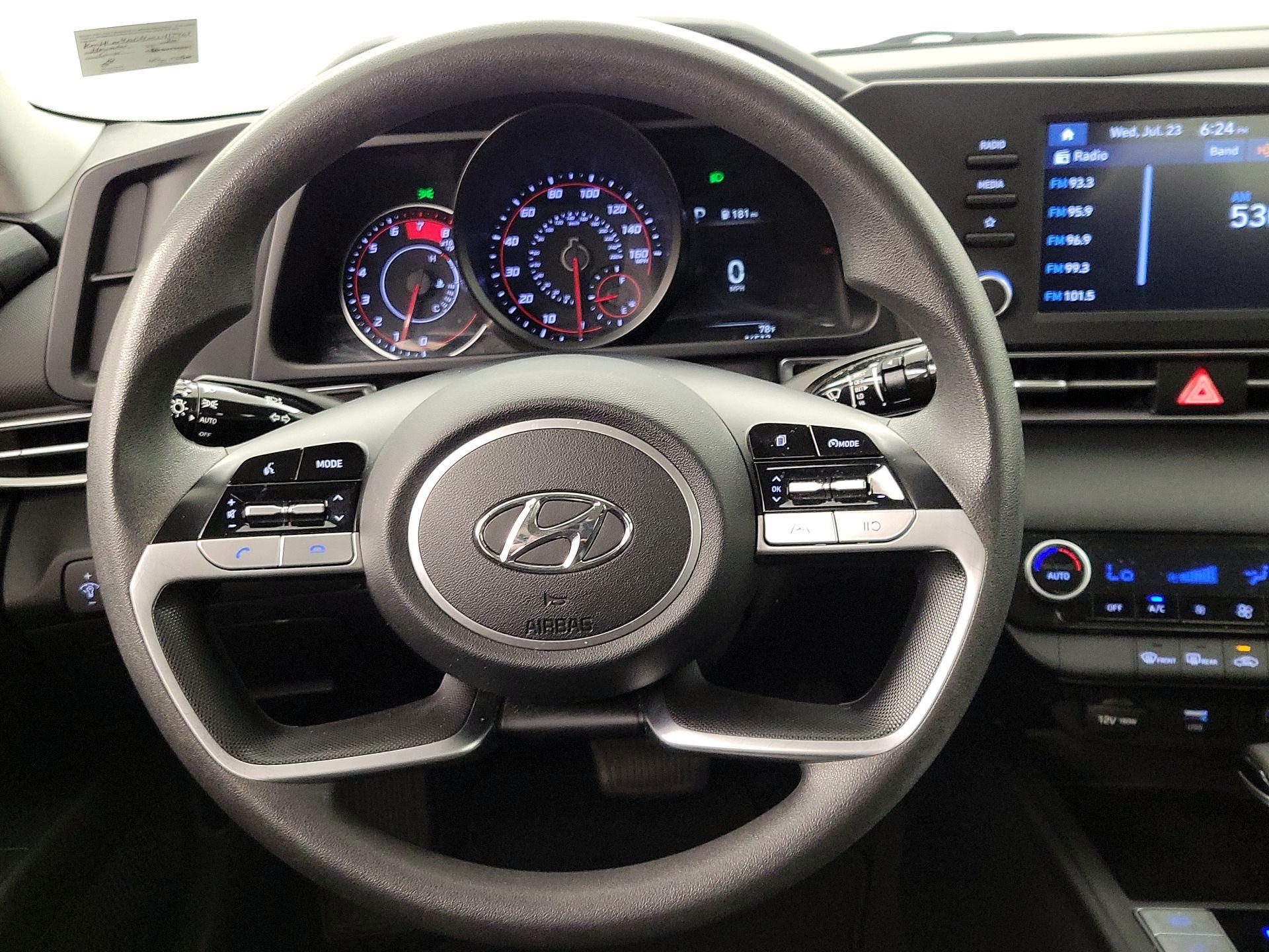 Thumbnail: 2021 Hyundai Elantra - 10