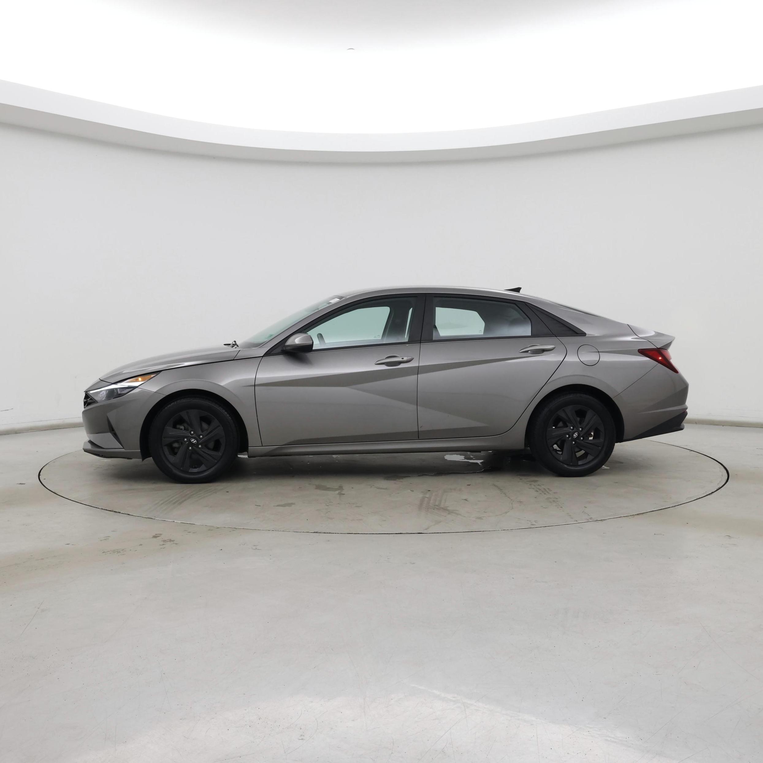 Thumbnail: 2021 Hyundai Elantra - 3