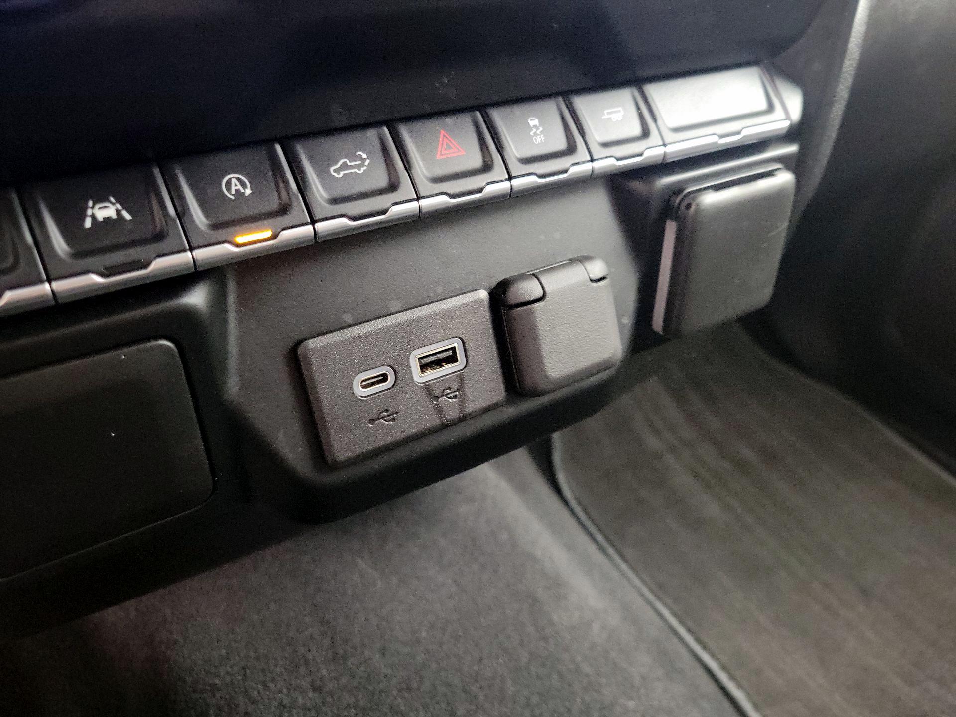 Thumbnail: 2022 Chevrolet Silverado 1500 - 18