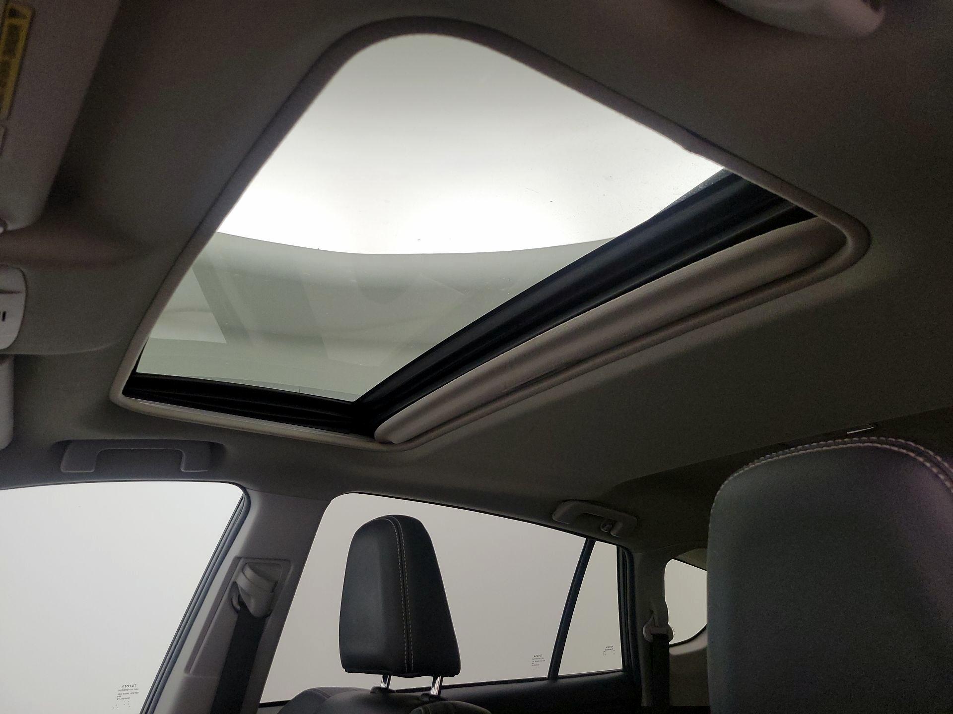 Thumbnail: 2014 Toyota RAV4 - 19