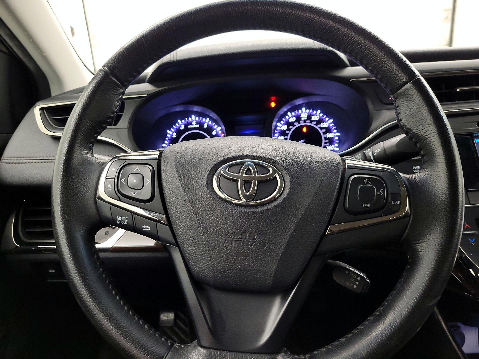 Thumbnail: 2015 Toyota Avalon - 10