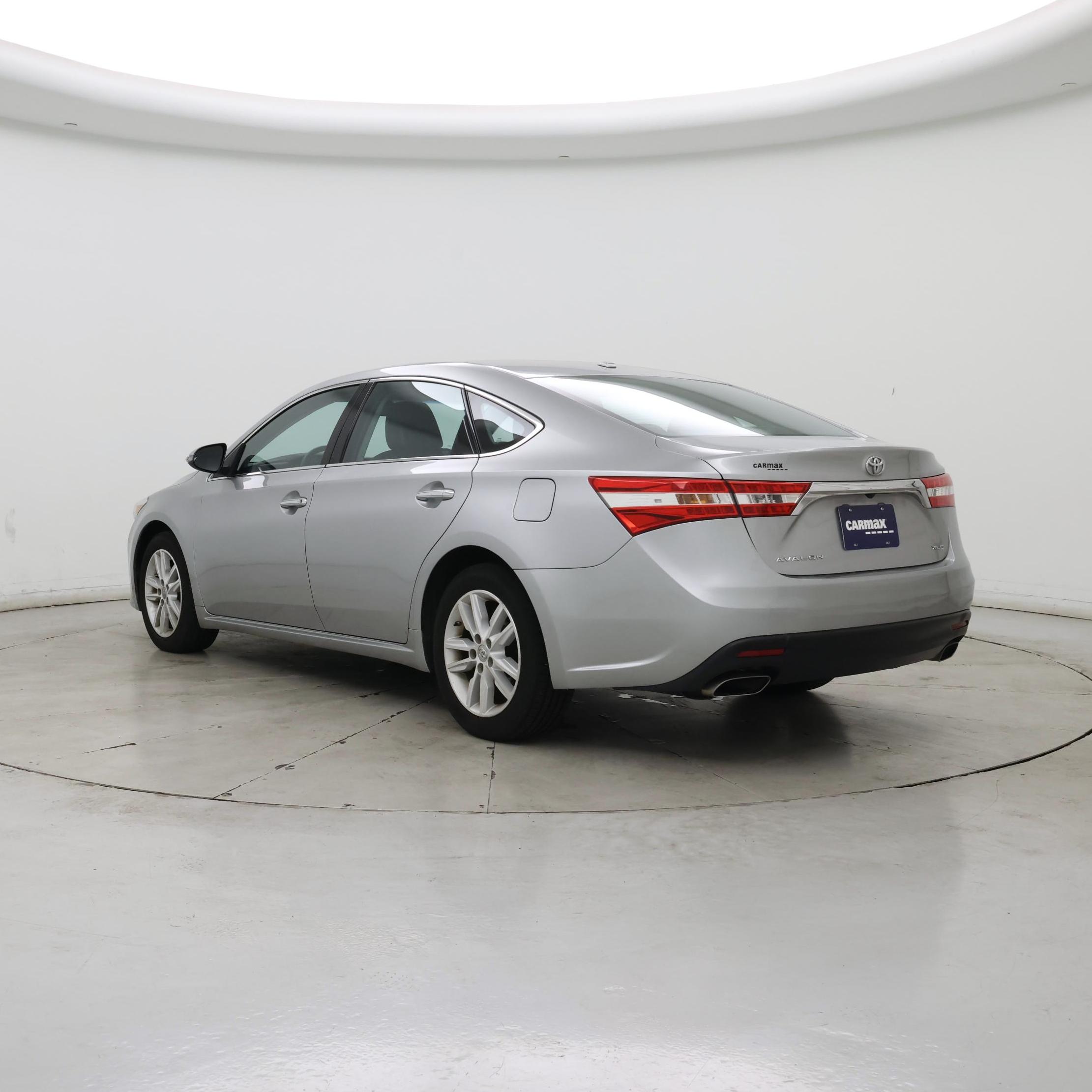 Thumbnail: 2015 Toyota Avalon - 2