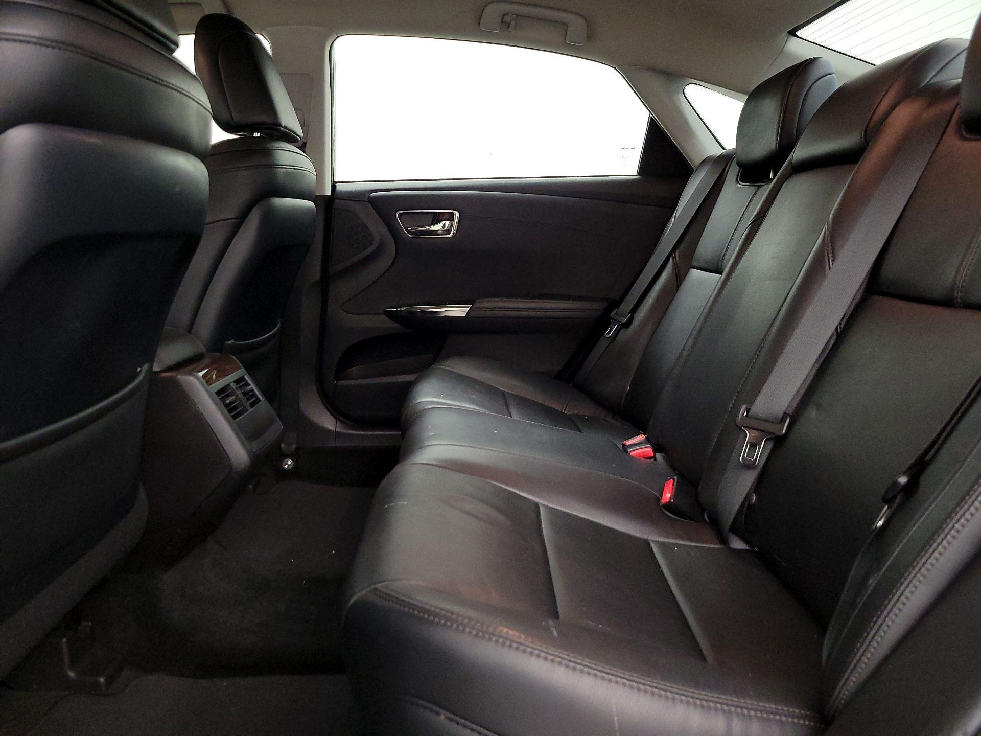 Thumbnail: 2015 Toyota Avalon - 19