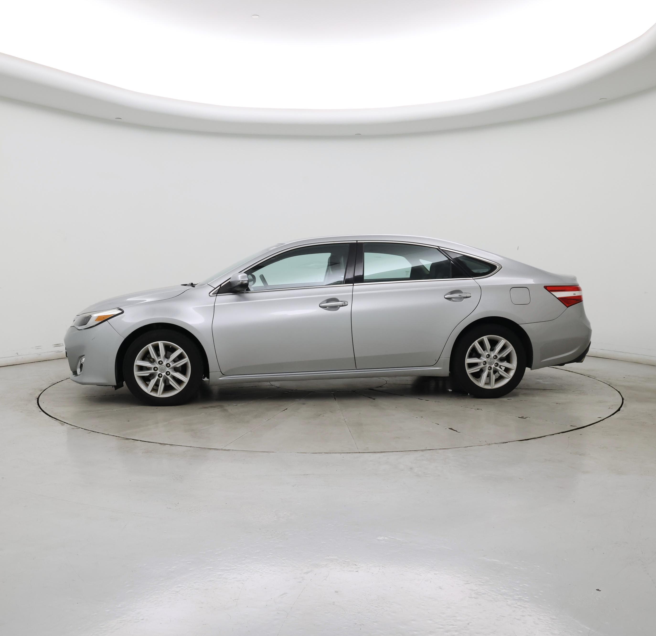 Thumbnail: 2015 Toyota Avalon - 3