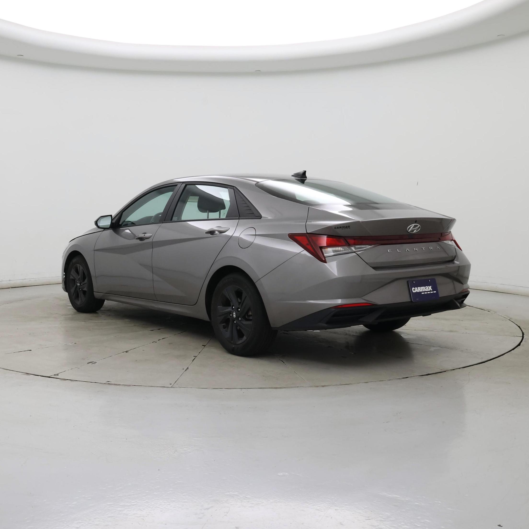 Thumbnail: 2022 Hyundai Elantra - 2