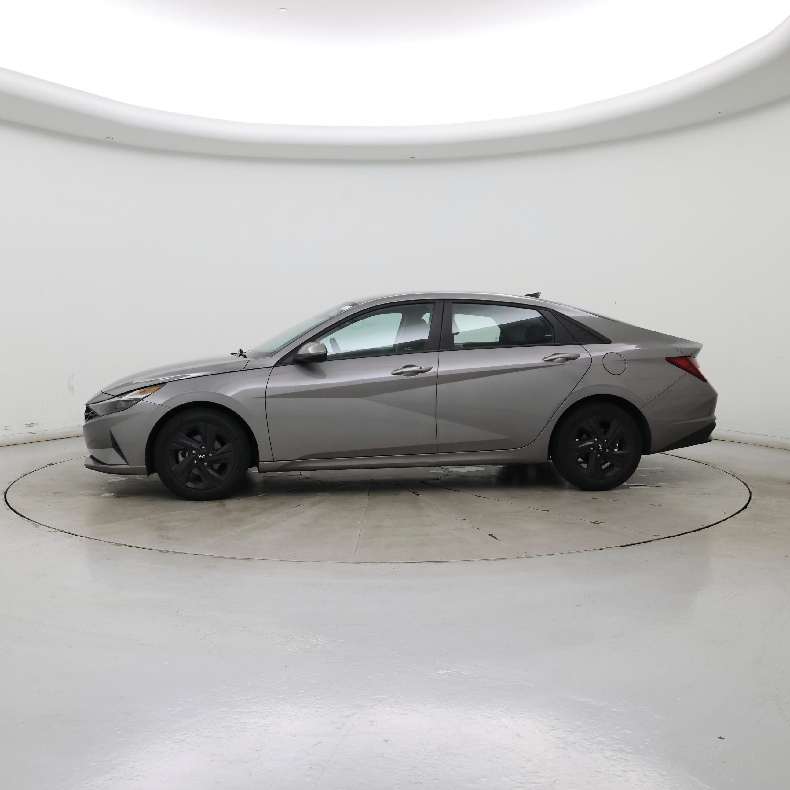 Thumbnail: 2022 Hyundai Elantra - 3