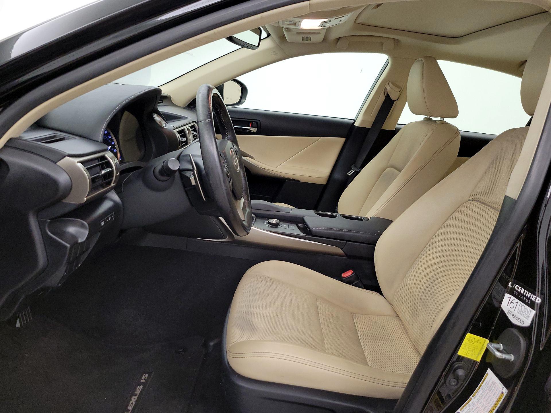 Thumbnail: 2015 Lexus IS - 11