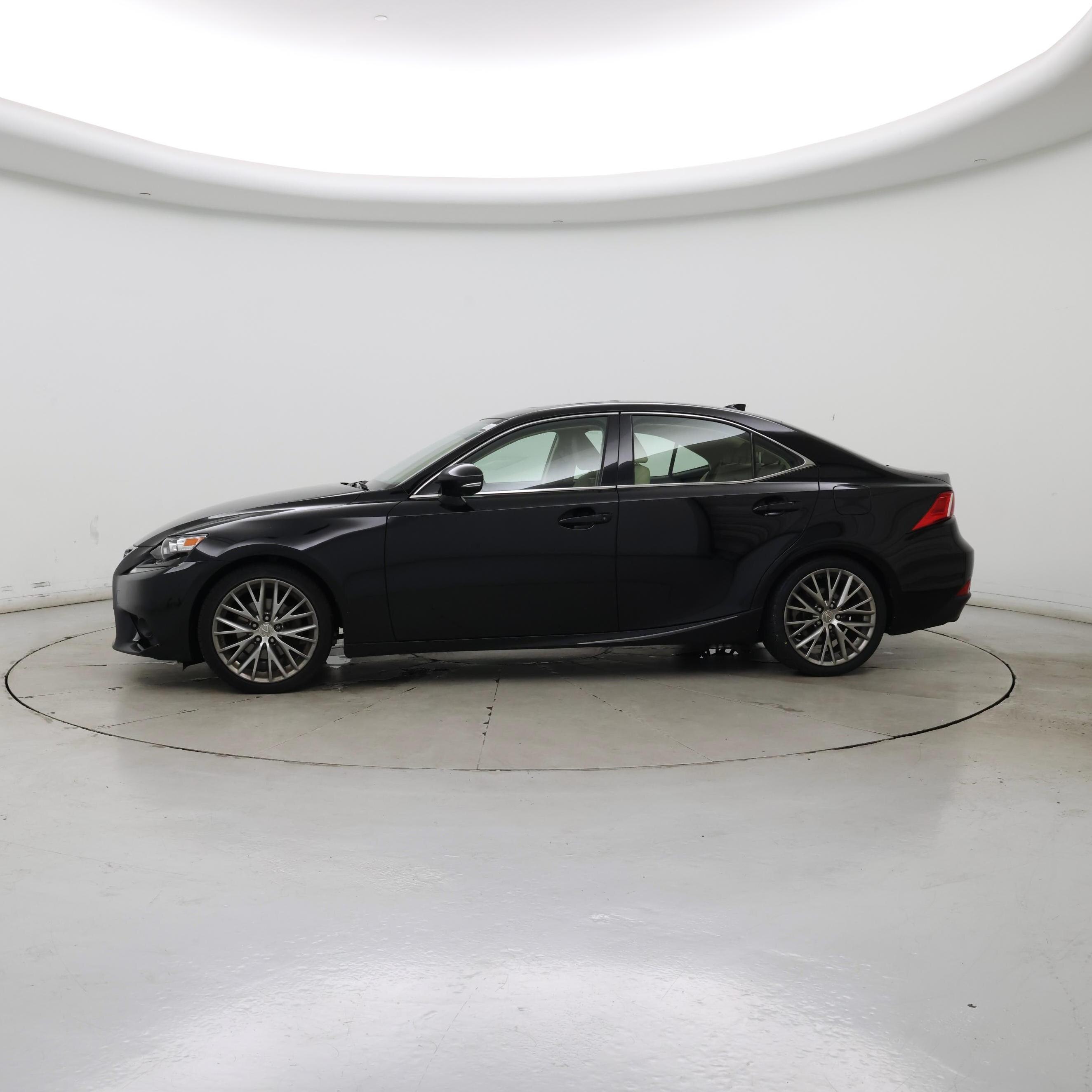 Thumbnail: 2015 Lexus IS - 3
