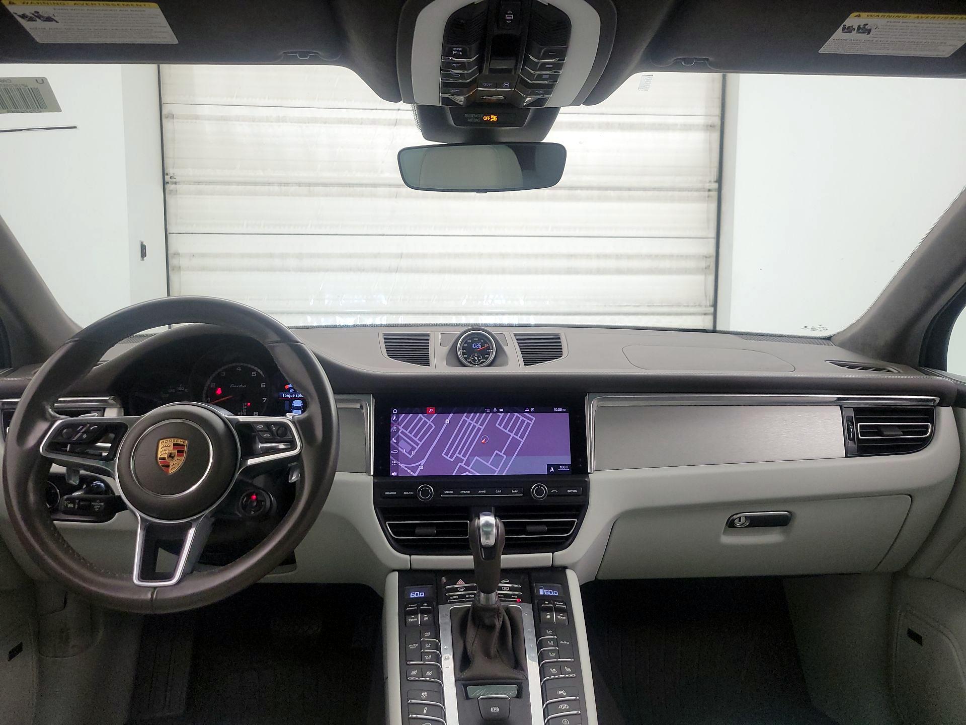 Thumbnail: 2020 Porsche Macan - 9