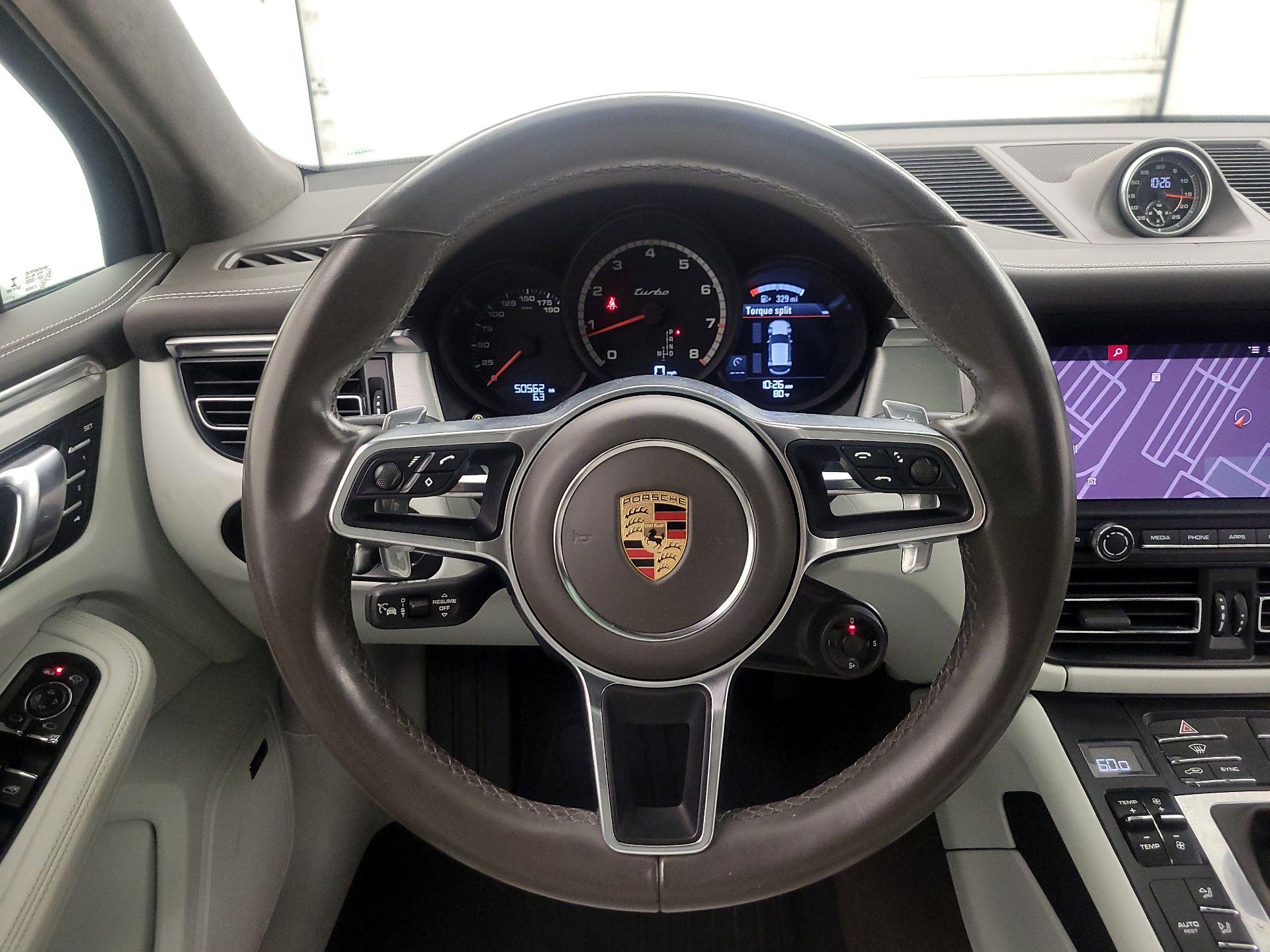 Thumbnail: 2020 Porsche Macan - 10