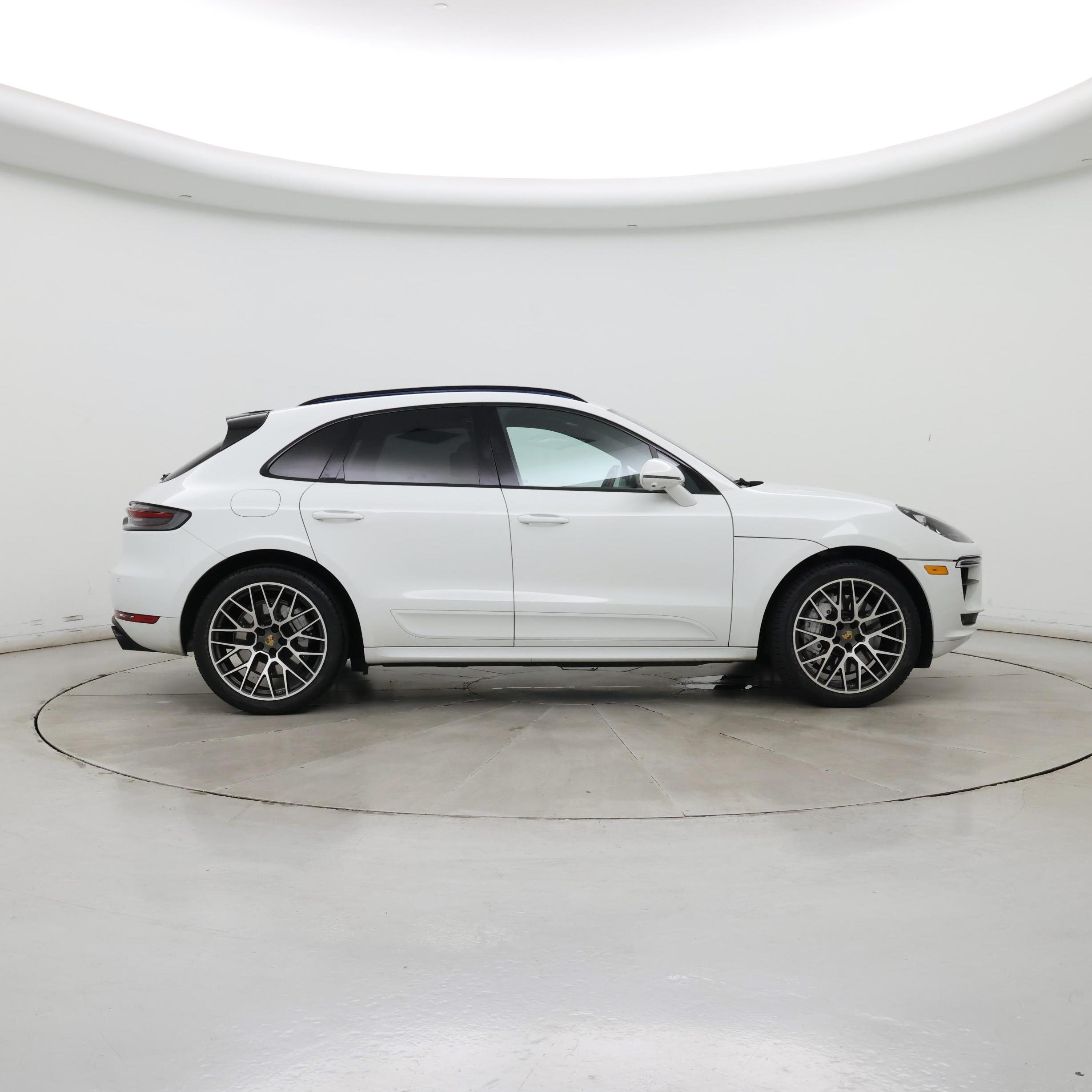 Thumbnail: 2020 Porsche Macan - 7