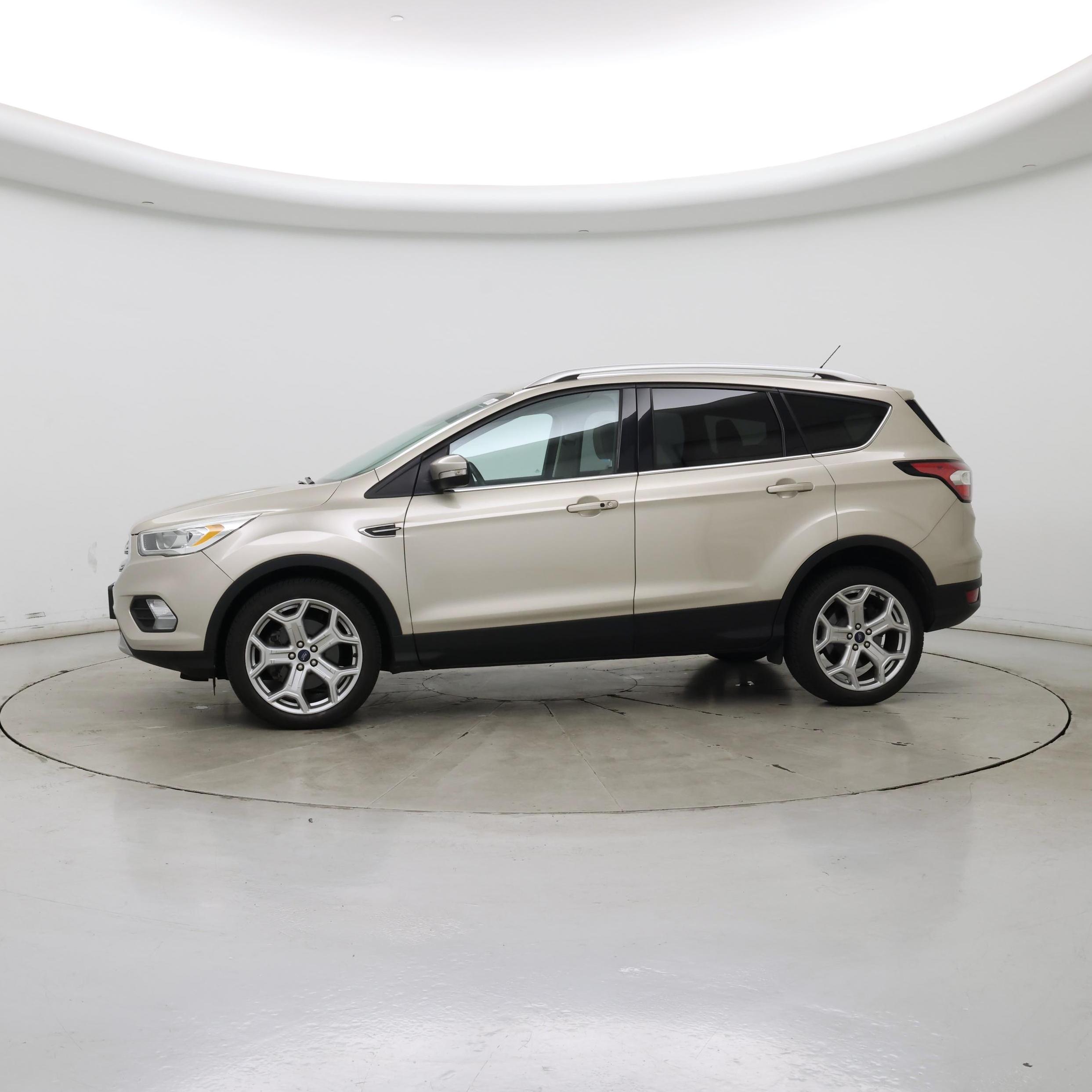 Thumbnail: 2017 Ford Escape - 3