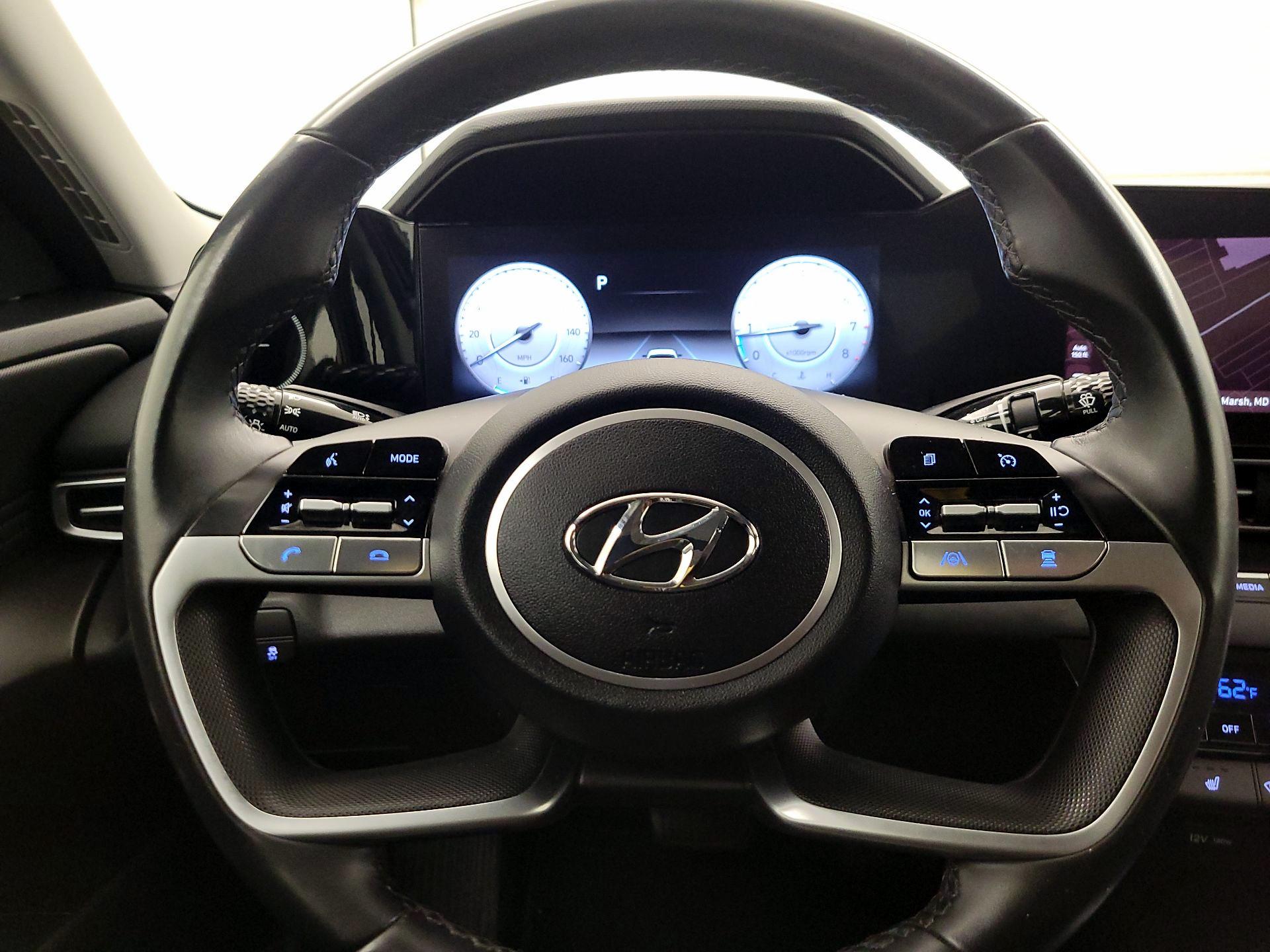 Thumbnail: 2023 Hyundai Elantra - 10