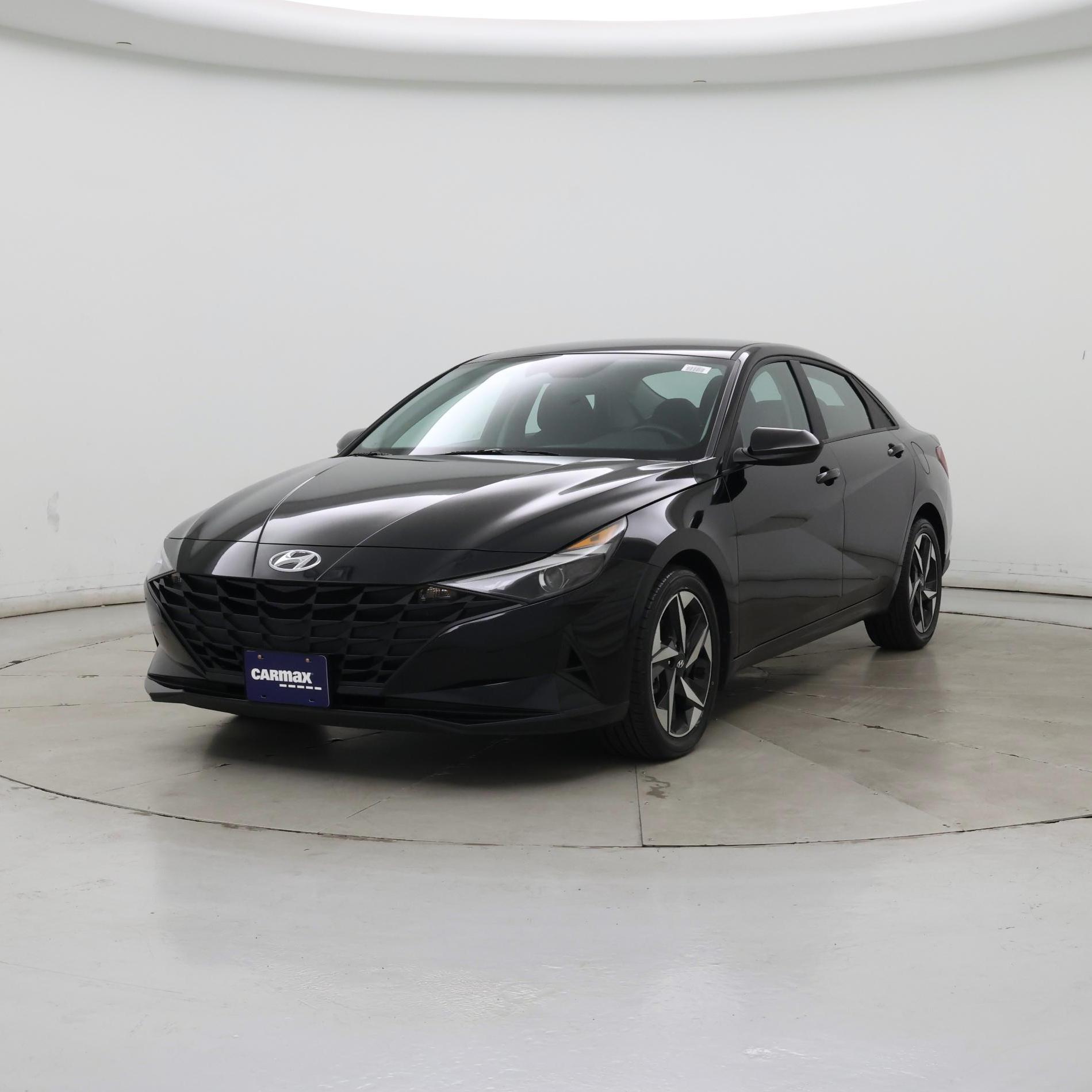 Thumbnail: 2023 Hyundai Elantra - 4