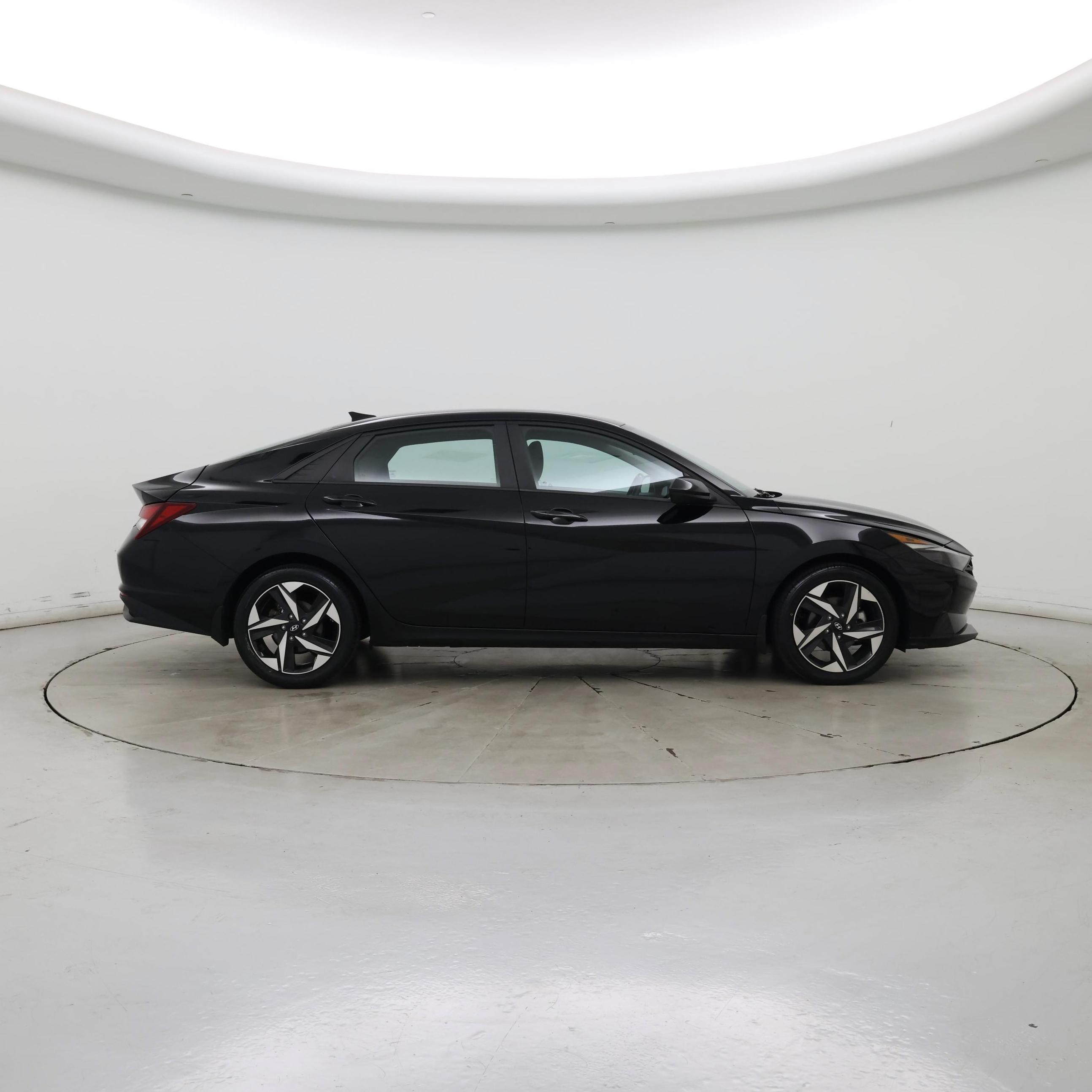 Thumbnail: 2023 Hyundai Elantra - 7