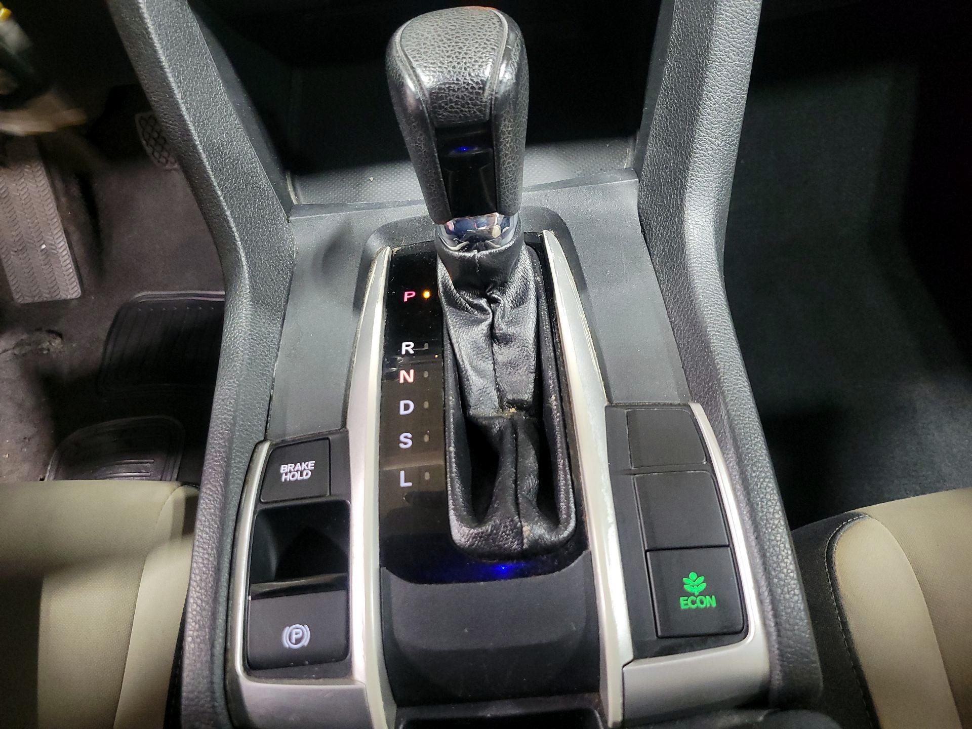 Thumbnail: 2016 Honda Civic - 17