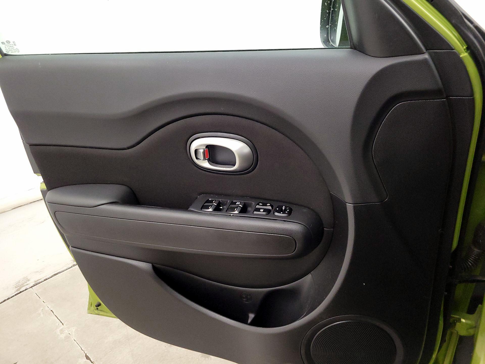 Thumbnail: 2019 Kia Soul - 12