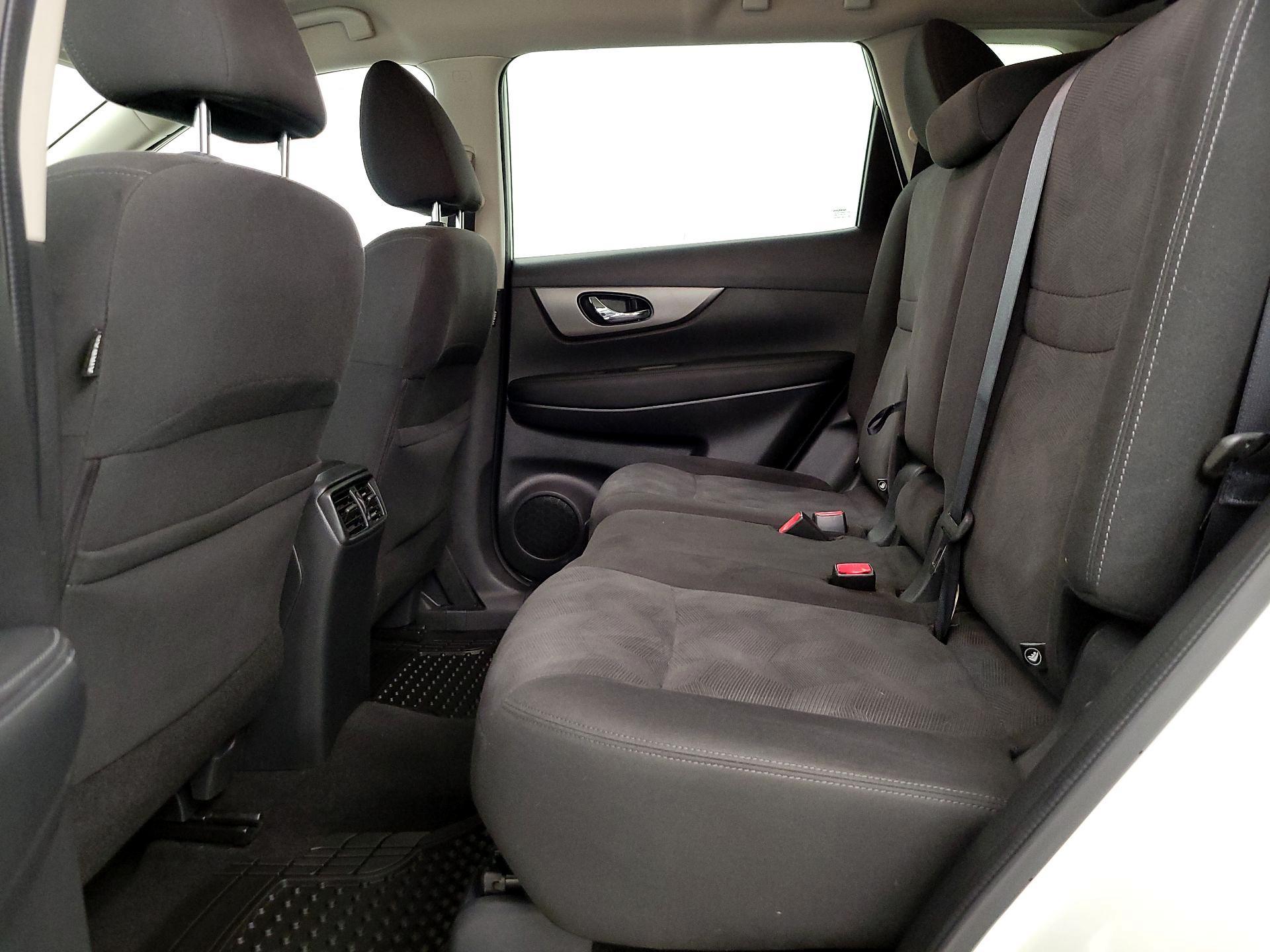 Thumbnail: 2016 Nissan Rogue - 19