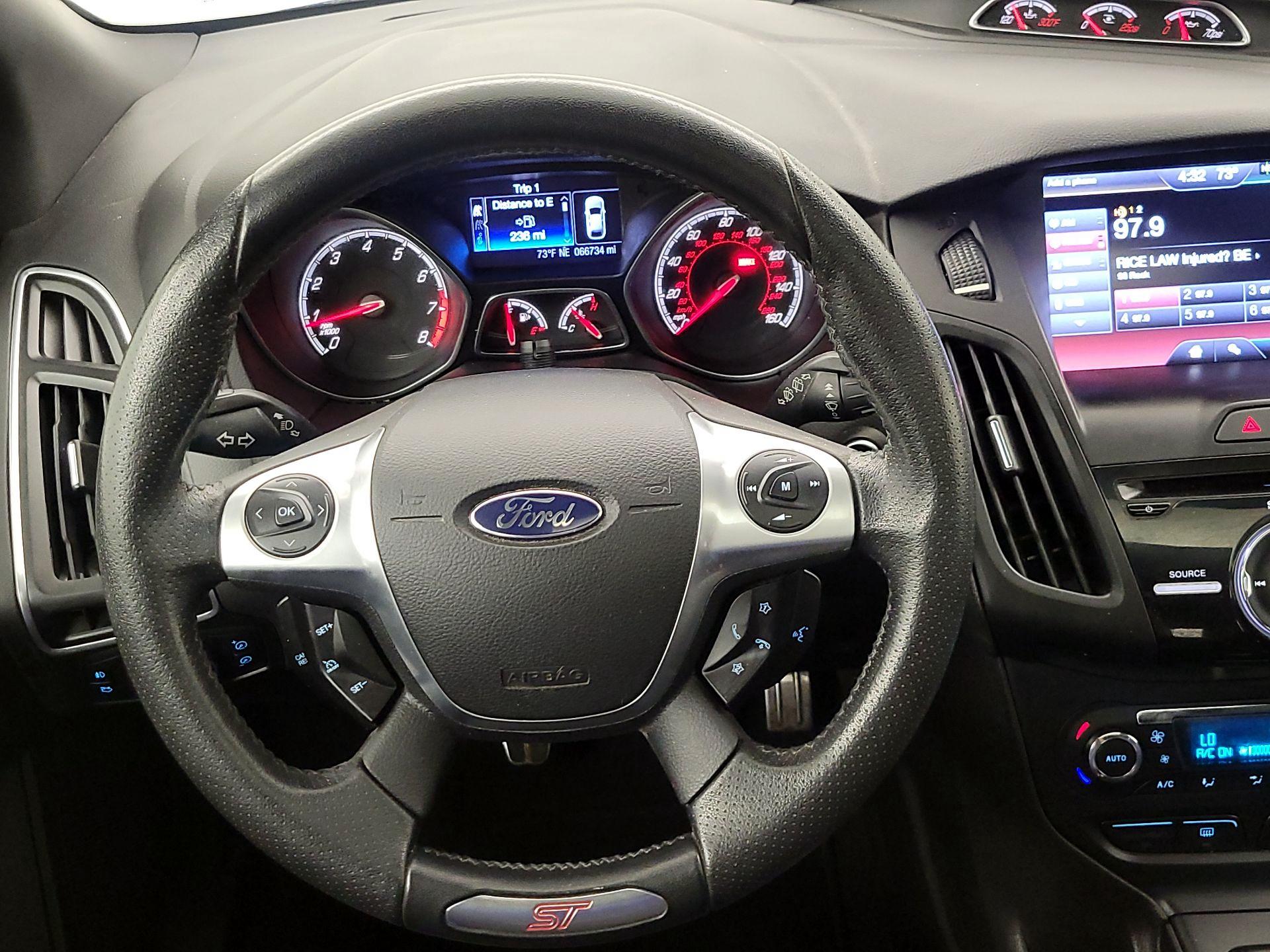 Thumbnail: 2013 Ford Focus - 10