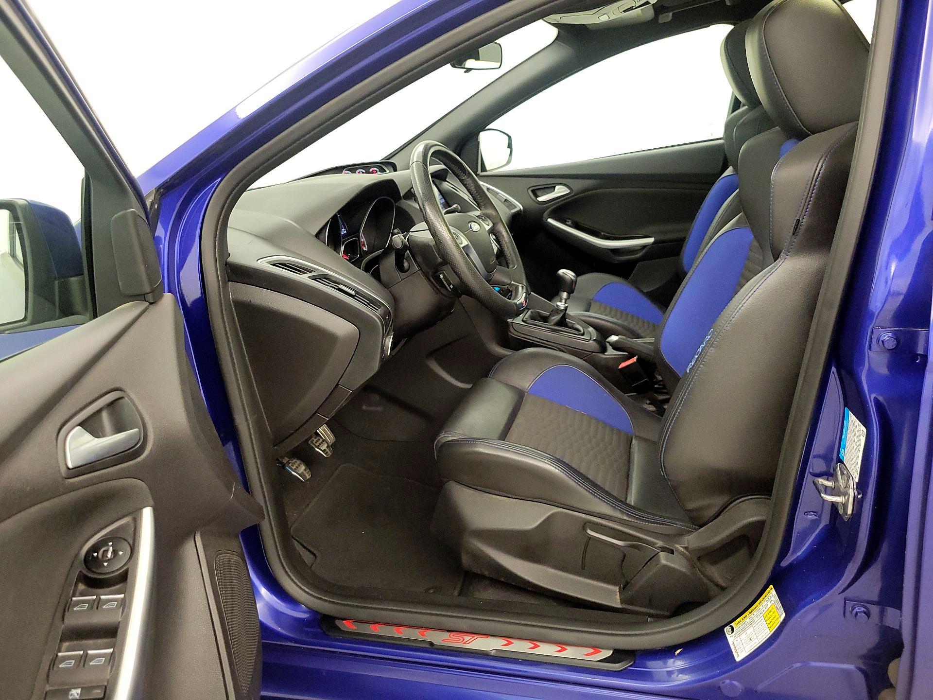 Thumbnail: 2013 Ford Focus - 11