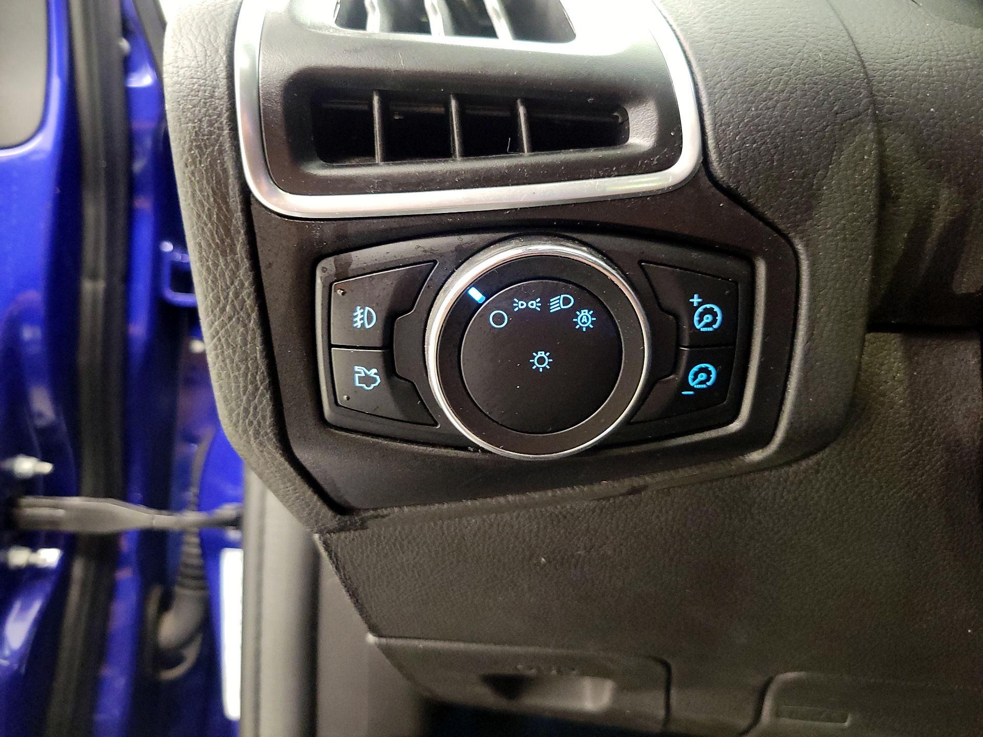 Thumbnail: 2013 Ford Focus - 13