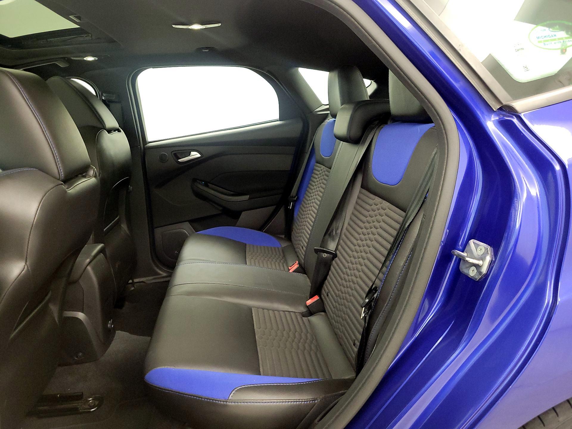 Thumbnail: 2013 Ford Focus - 18