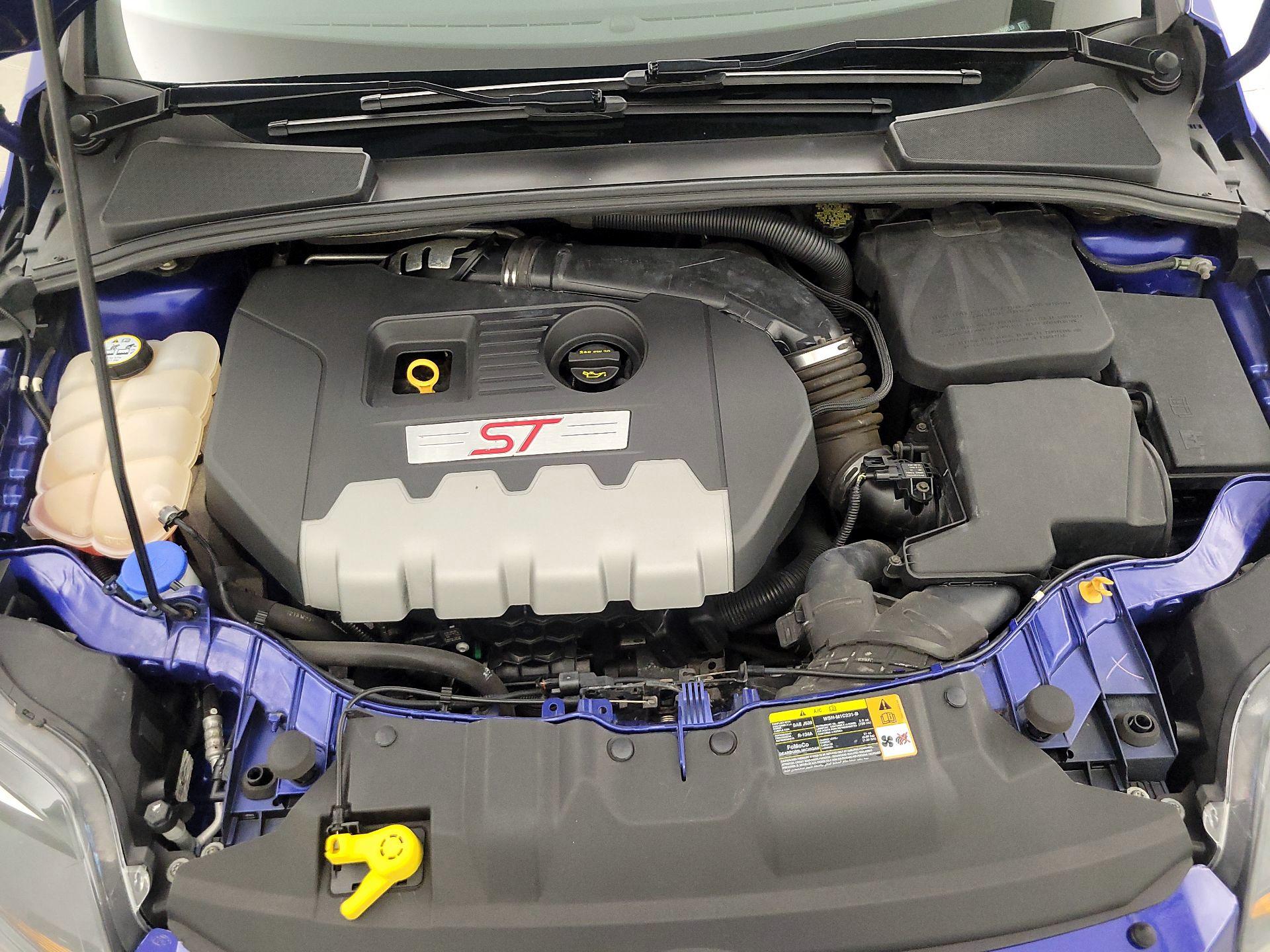 Thumbnail: 2013 Ford Focus - 20