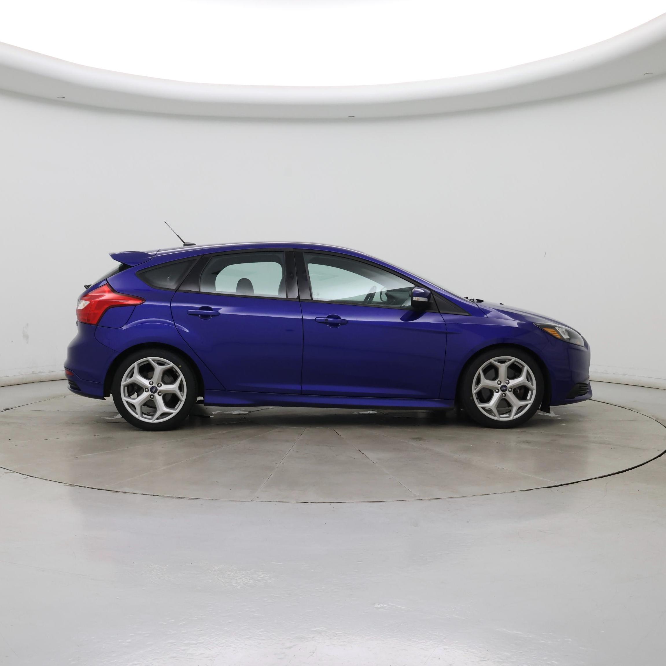 Thumbnail: 2013 Ford Focus - 7