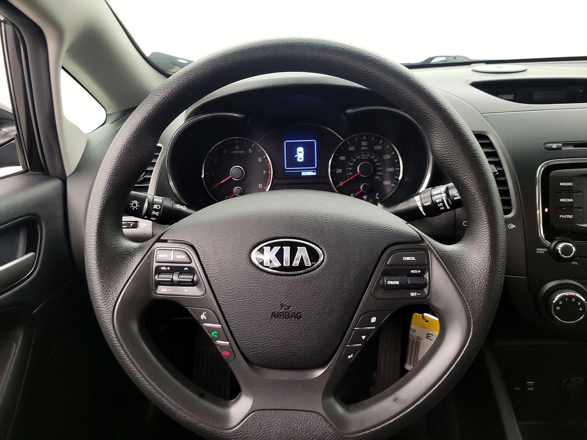 Thumbnail: 2018 Kia Forte - 10