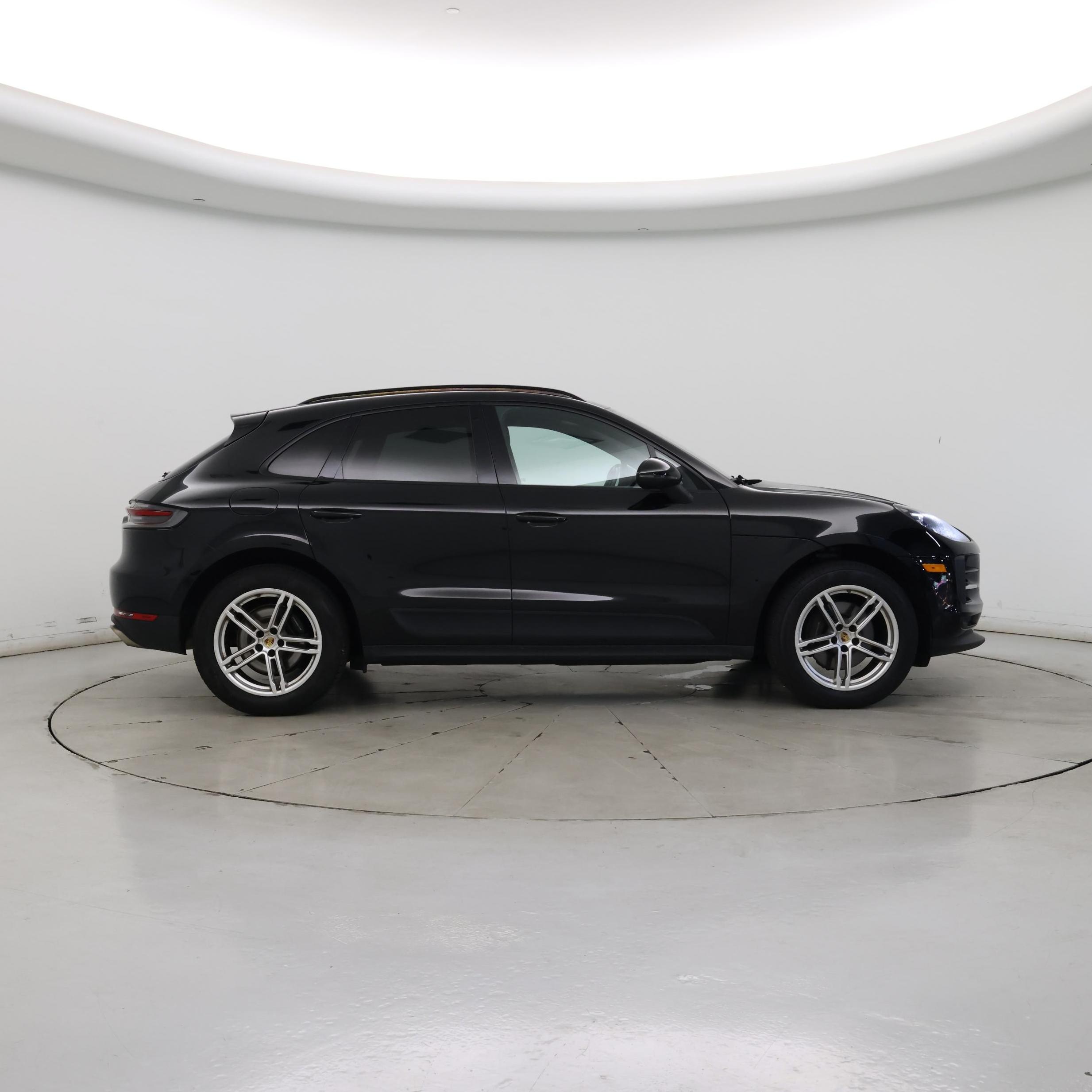 Thumbnail: 2020 Porsche Macan - 7