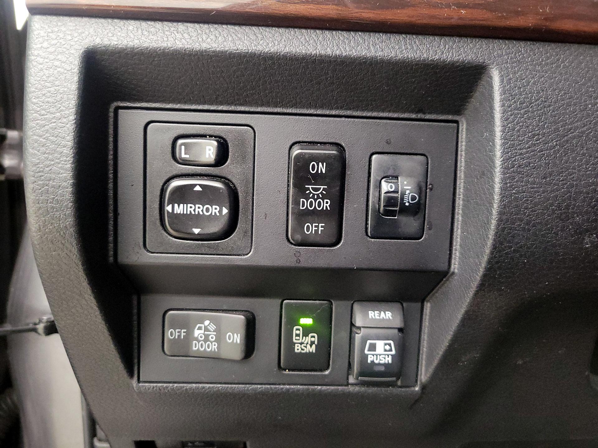 Thumbnail: 2016 Toyota Tundra - 13