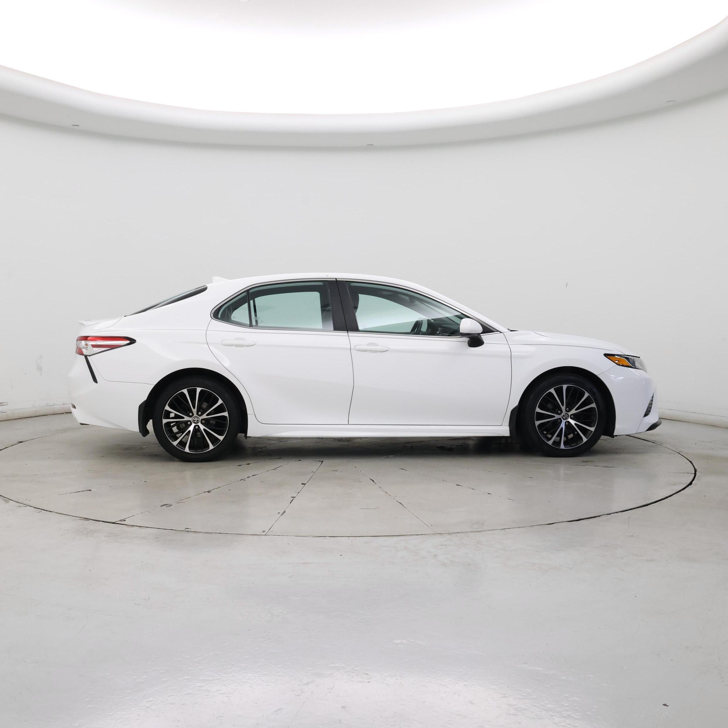 Thumbnail: 2020 Toyota Camry - 7