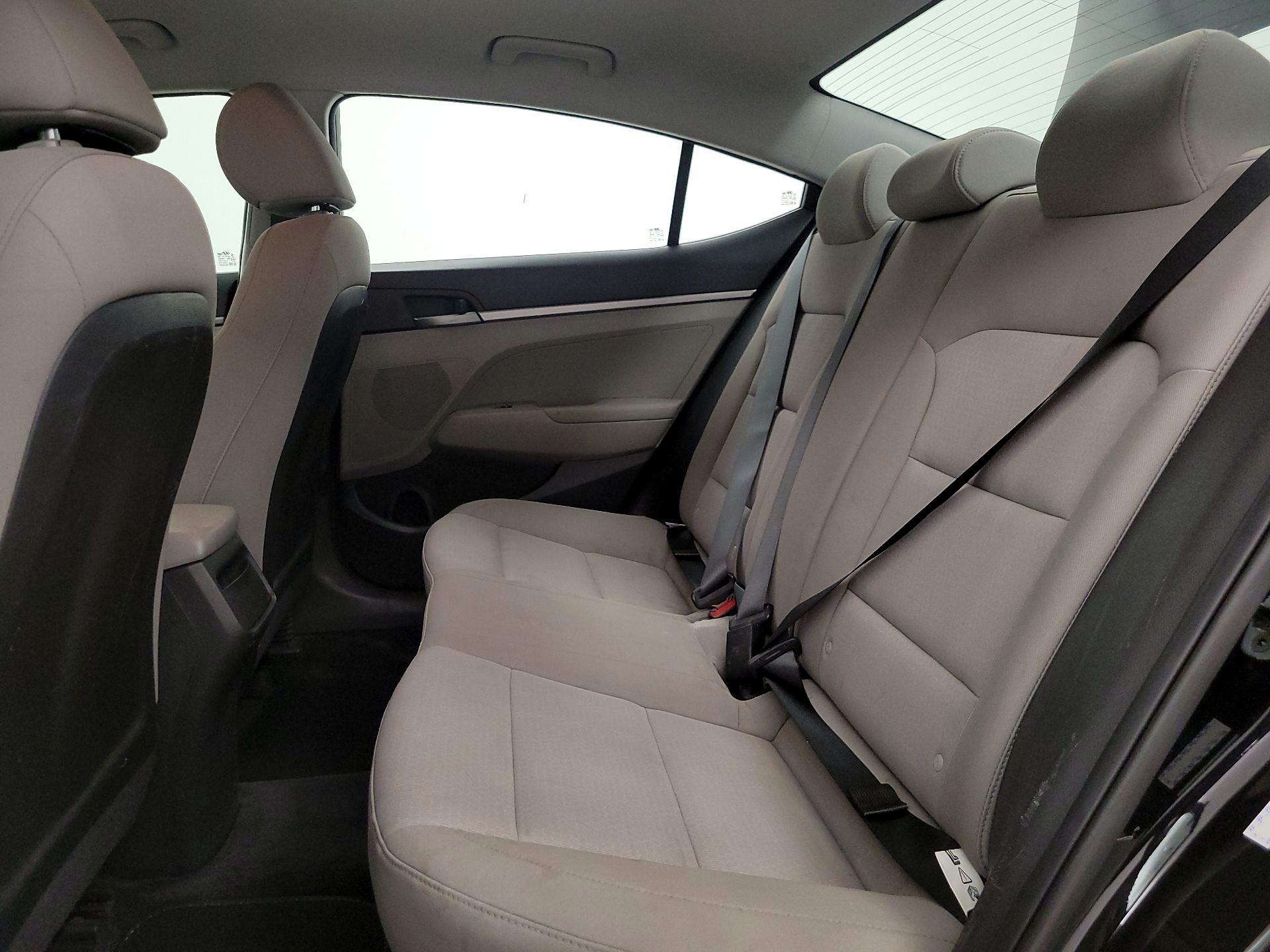 Thumbnail: 2017 Hyundai Elantra - 18