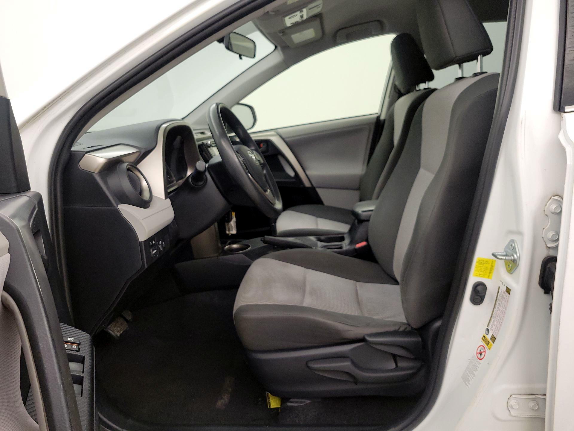 Thumbnail: 2013 Toyota RAV4 - 11