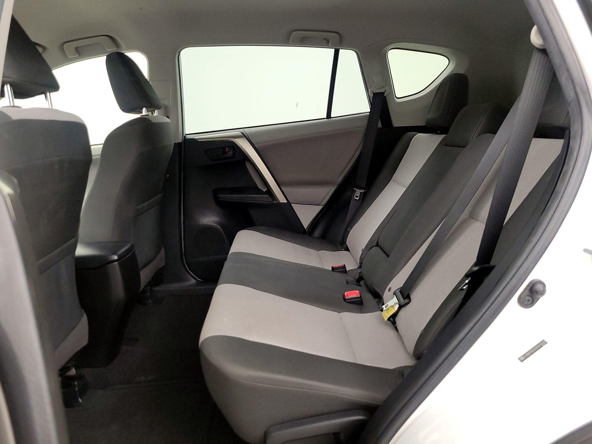 Thumbnail: 2013 Toyota RAV4 - 19