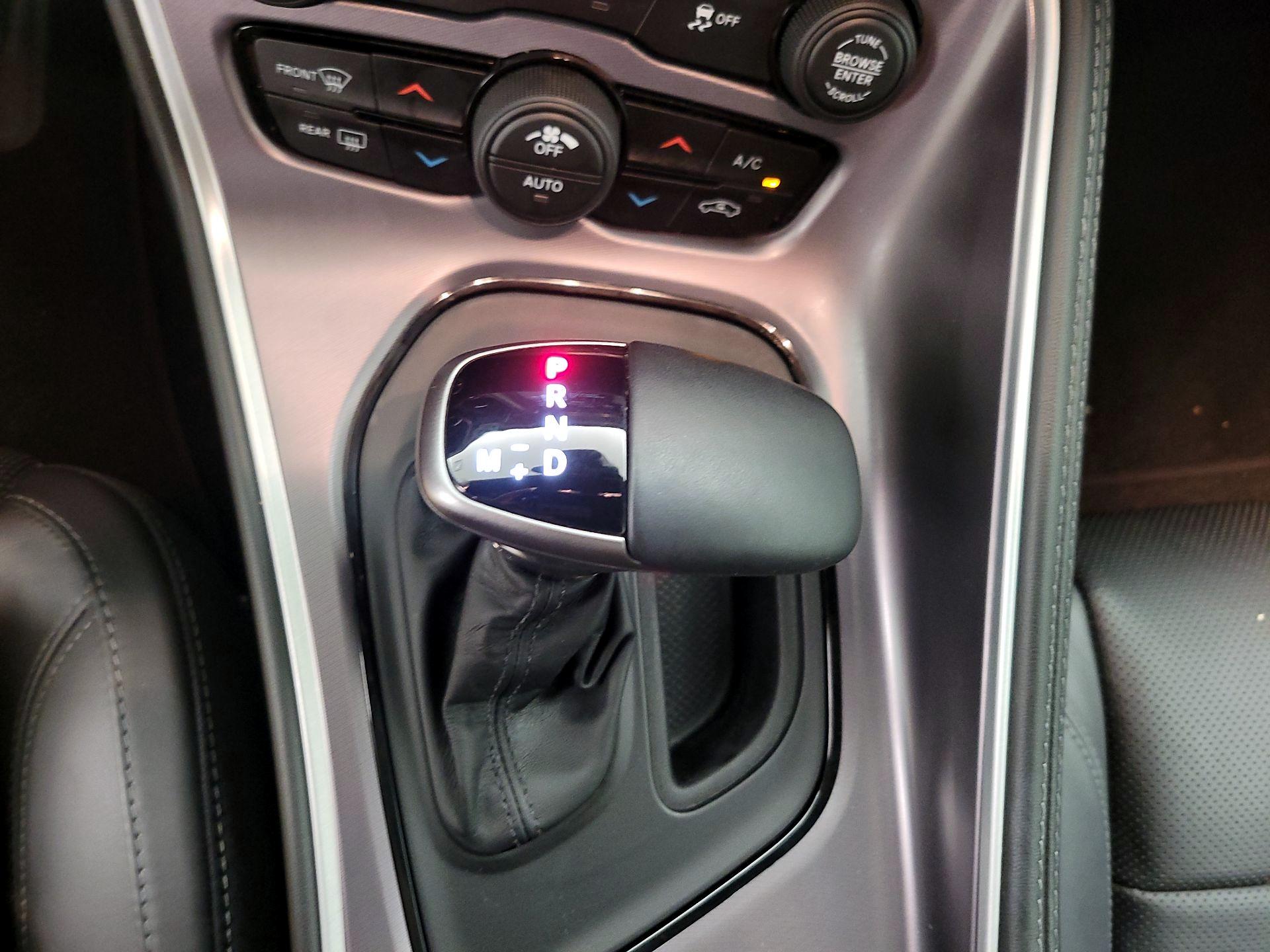 Thumbnail: 2019 Dodge Challenger - 18