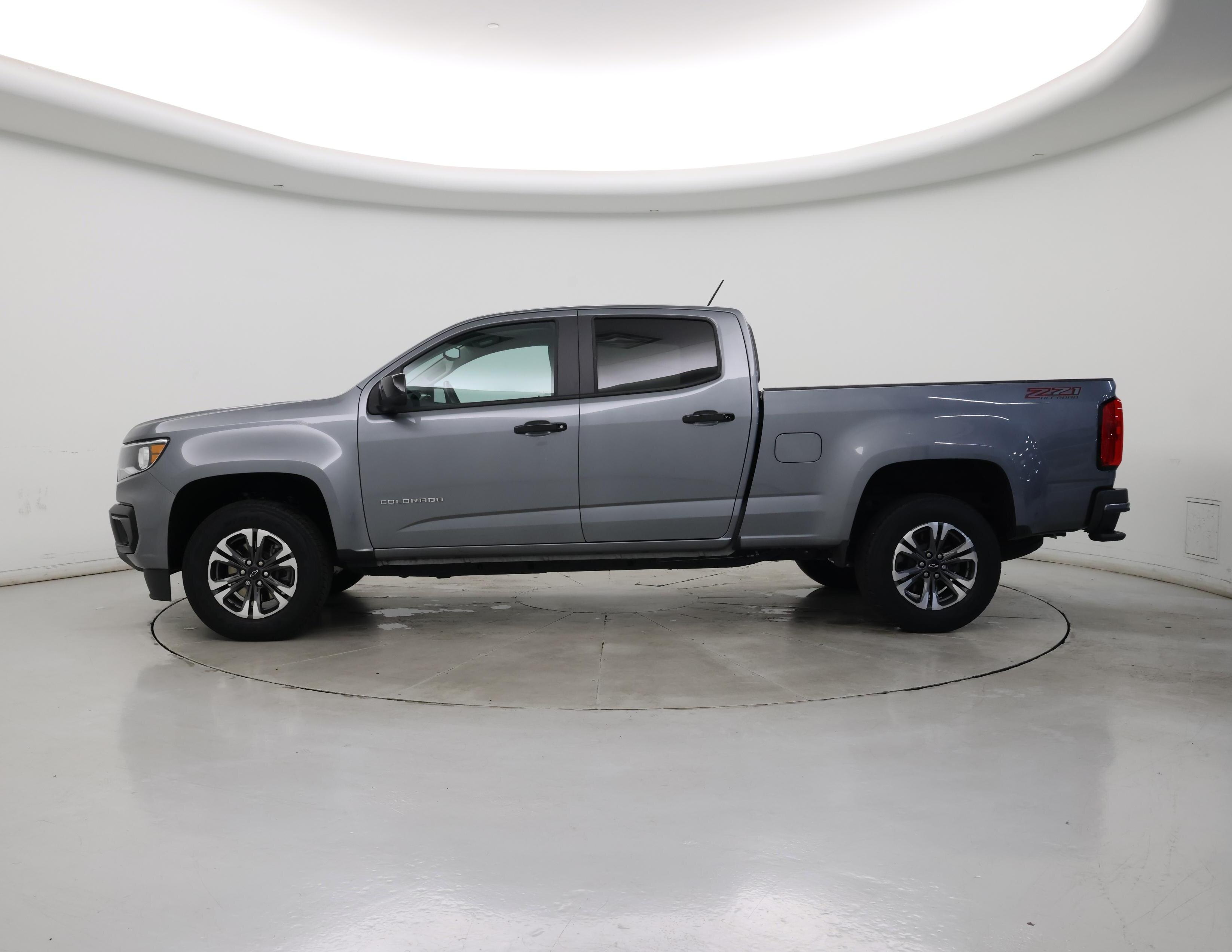 Thumbnail: 2022 Chevrolet Colorado - 3