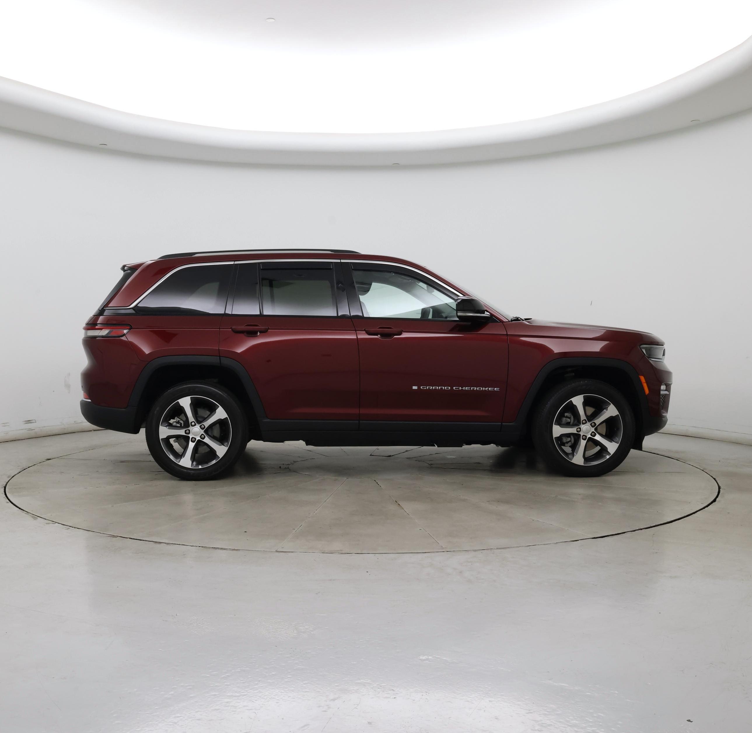Thumbnail: 2023 Jeep Grand Cherokee - 7