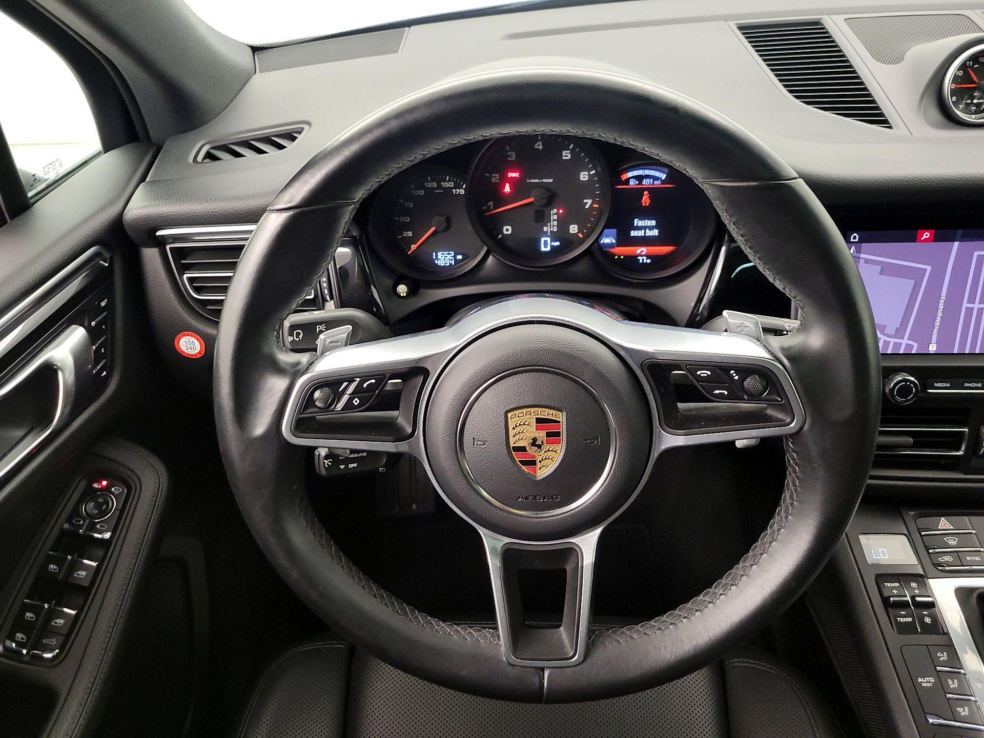 Thumbnail: 2020 Porsche Macan - 10