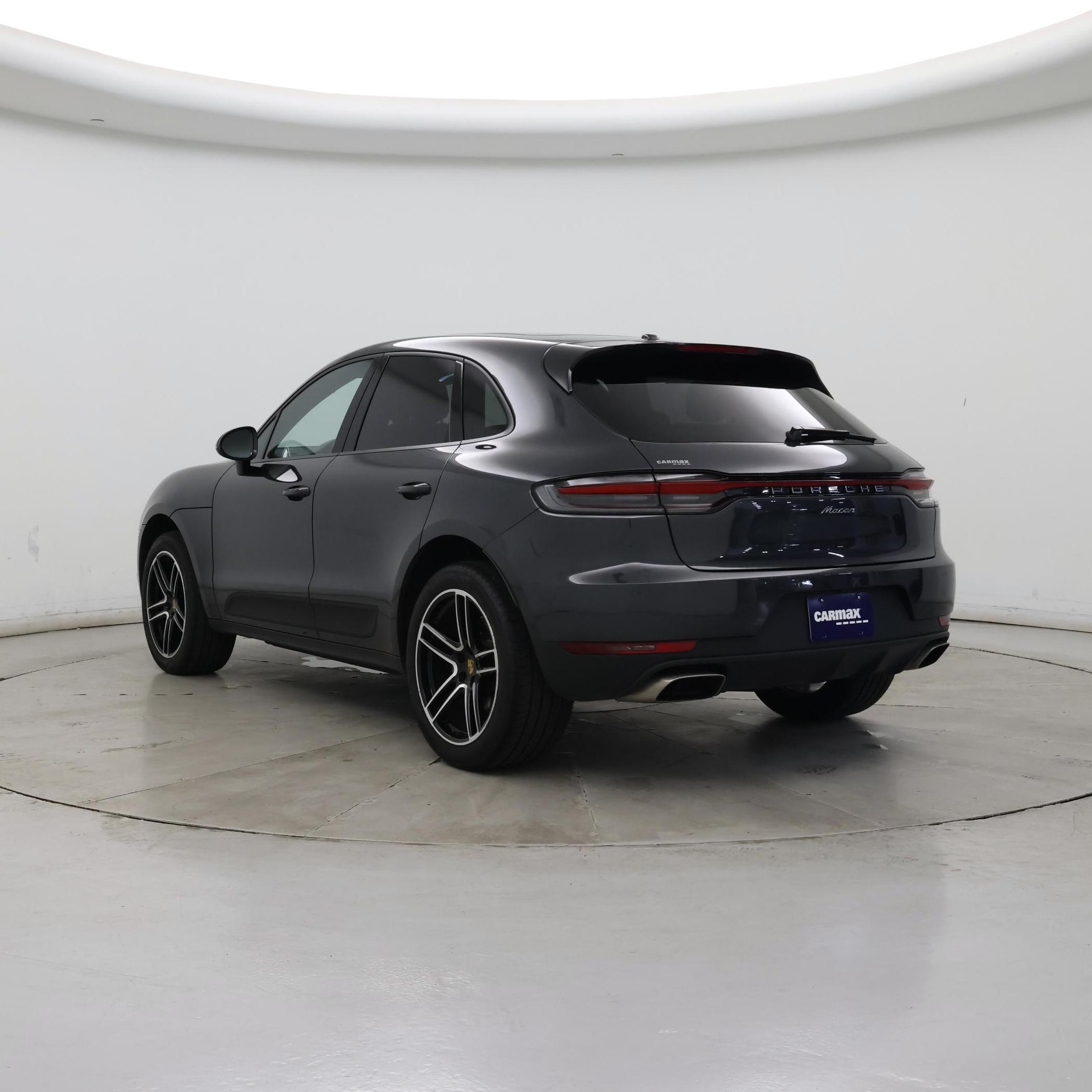 Thumbnail: 2020 Porsche Macan - 2