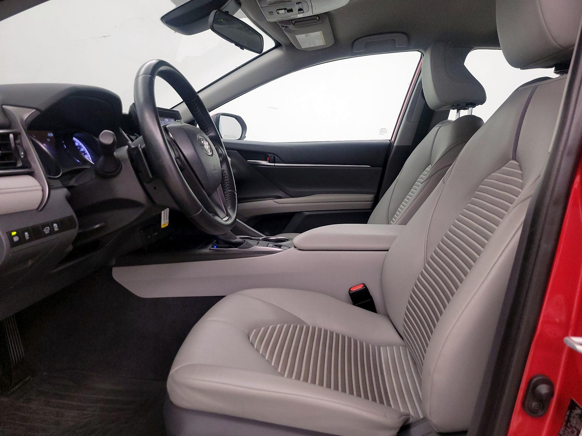 Thumbnail: 2021 Toyota Camry - 11