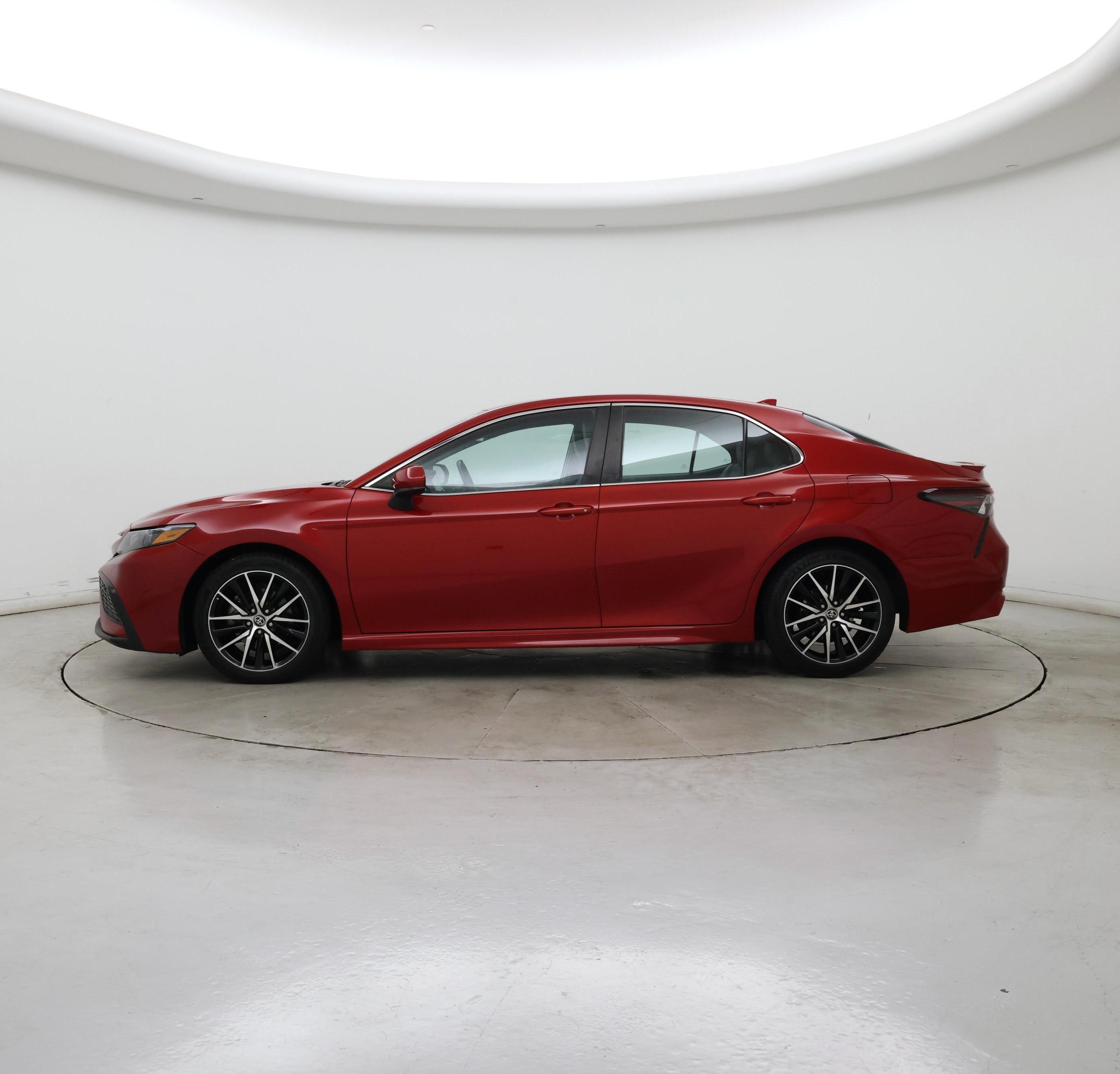 Thumbnail: 2021 Toyota Camry - 3
