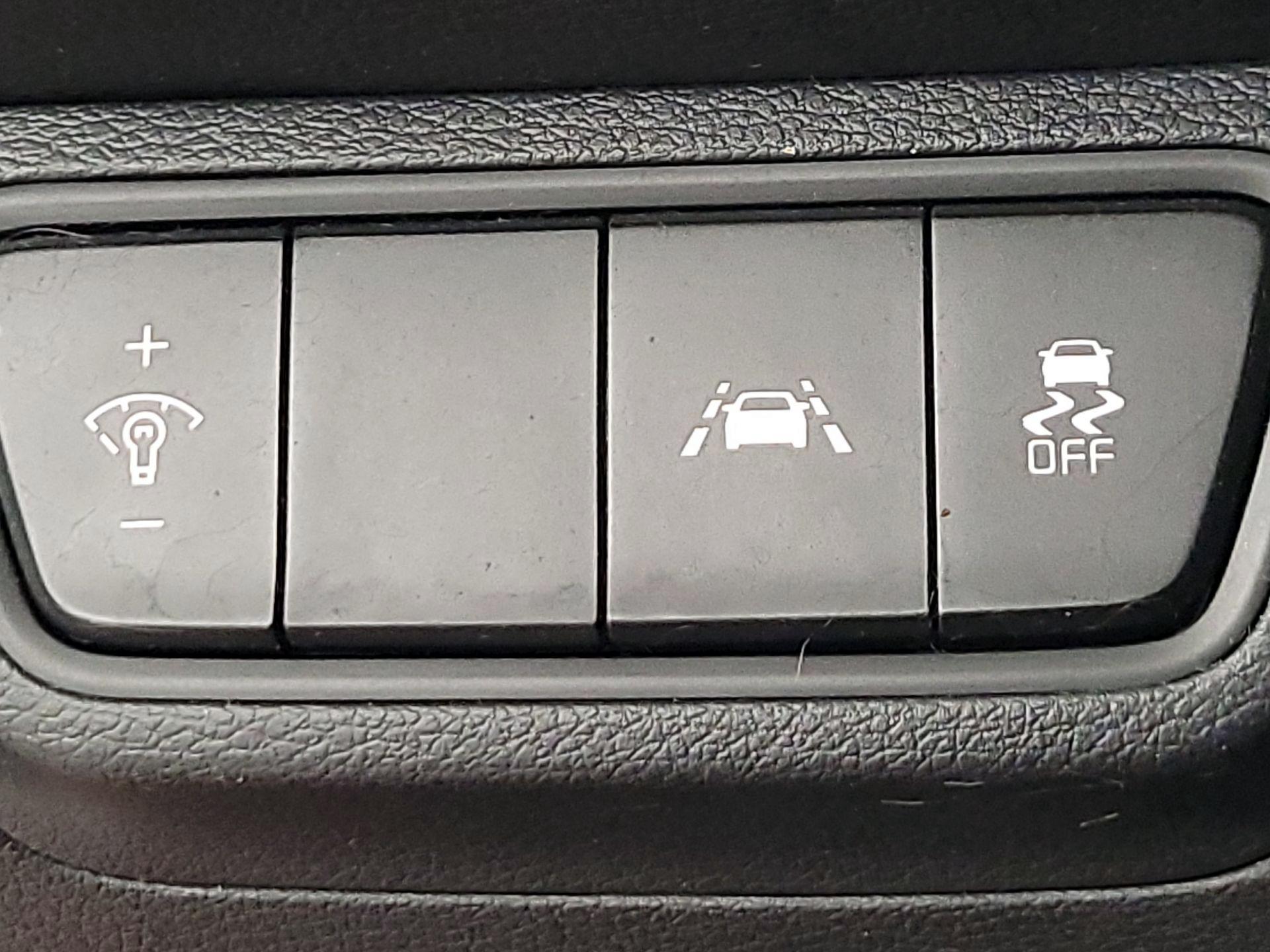 Thumbnail: 2021 Kia Forte - 13