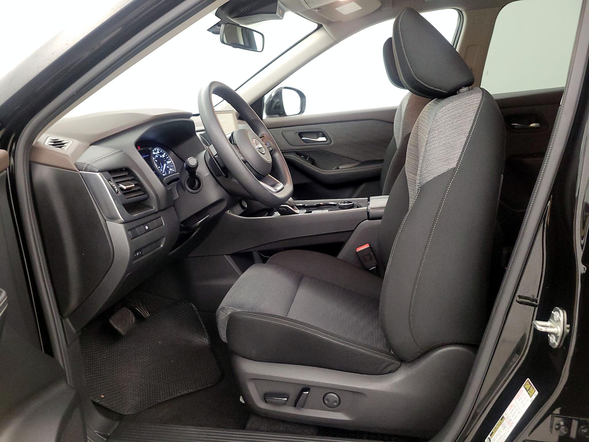 Thumbnail: 2023 Nissan Rogue - 11