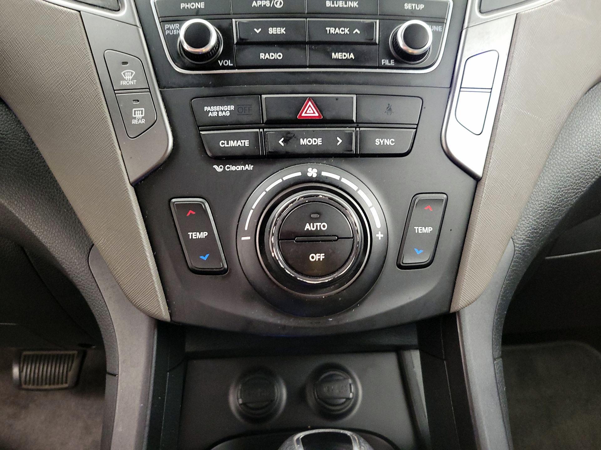 Thumbnail: 2018 Hyundai Santa Fe - 16