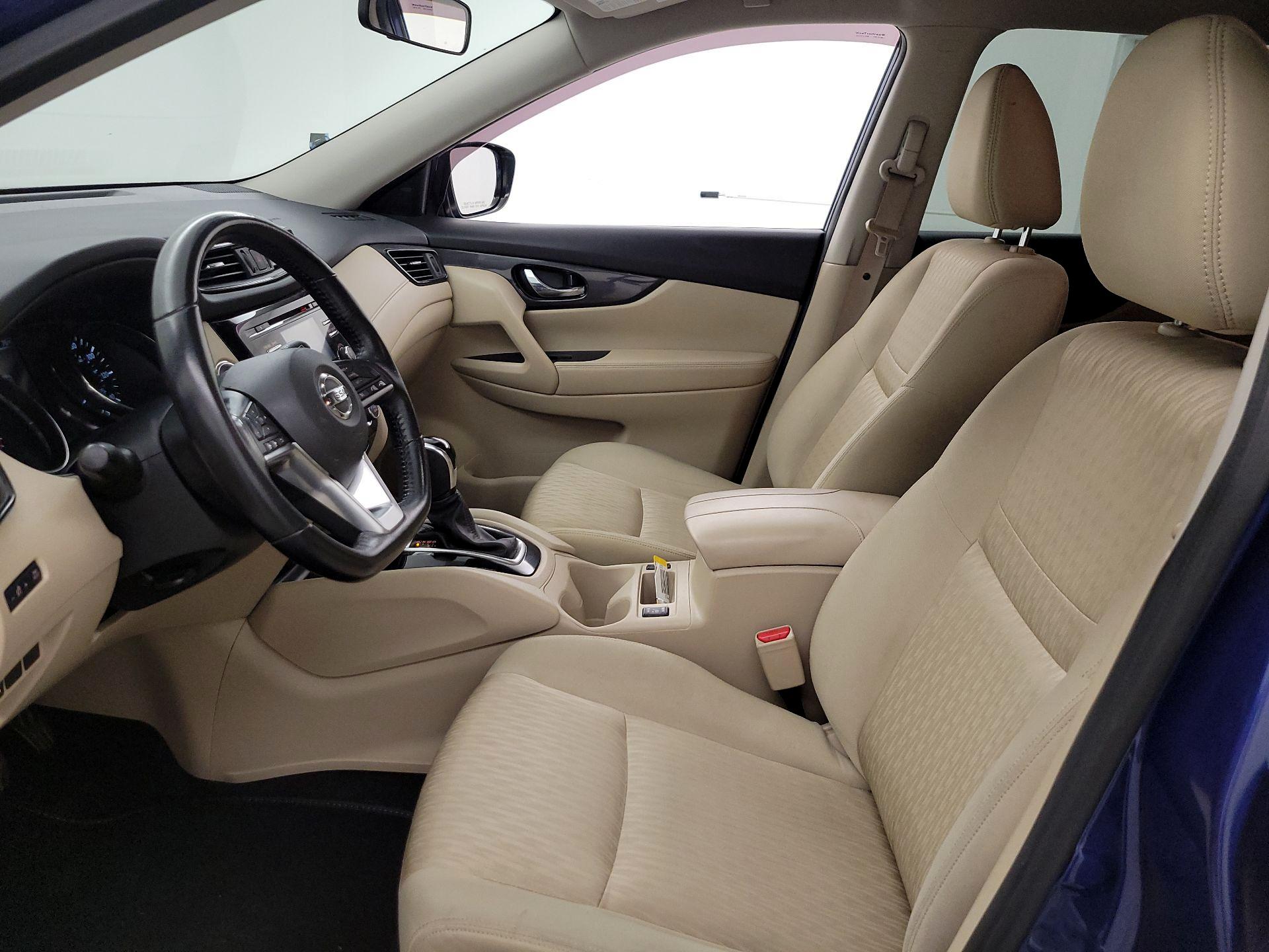 Thumbnail: 2017 Nissan Rogue - 11