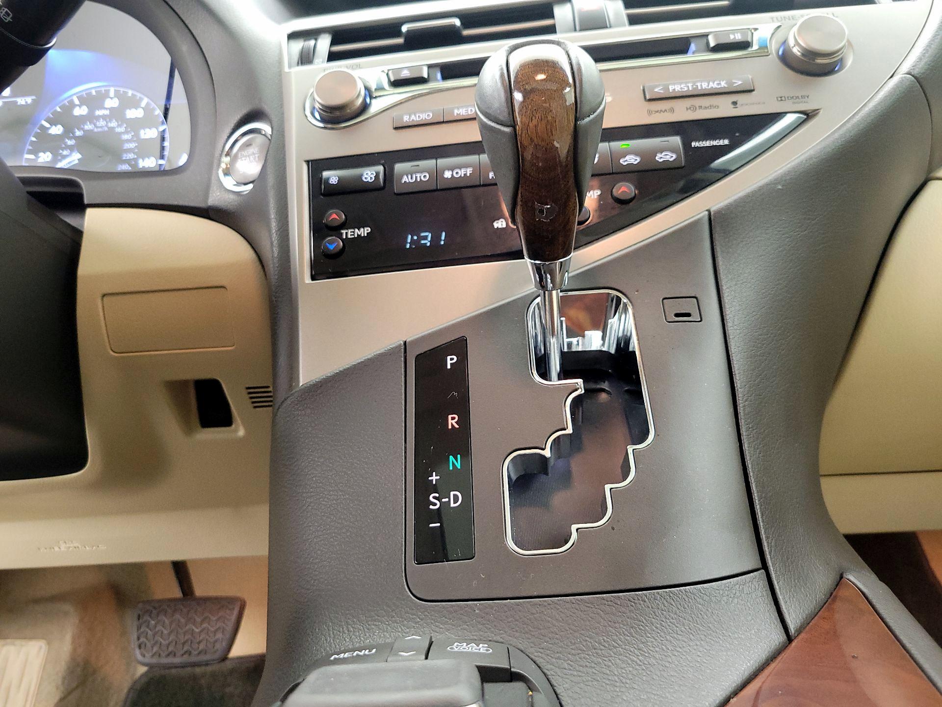 Thumbnail: 2015 Lexus RX - 18