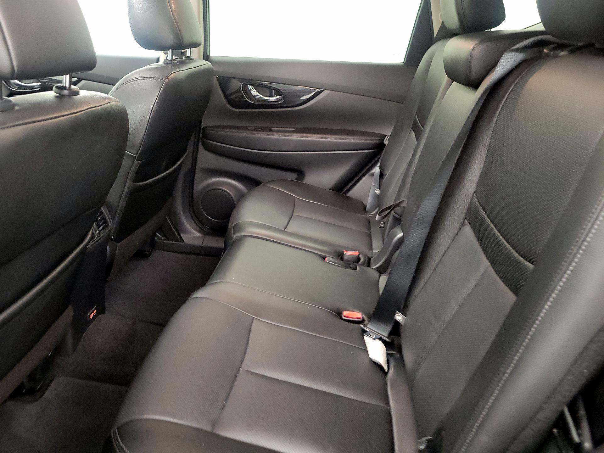 Thumbnail: 2019 Nissan Rogue - 20
